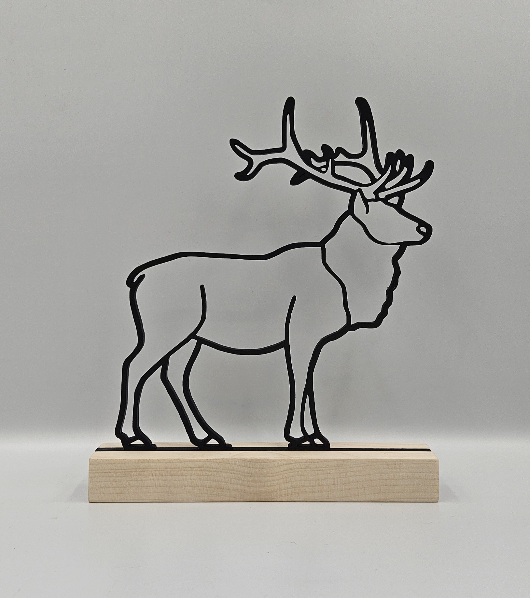Sculpture de cerf en bois