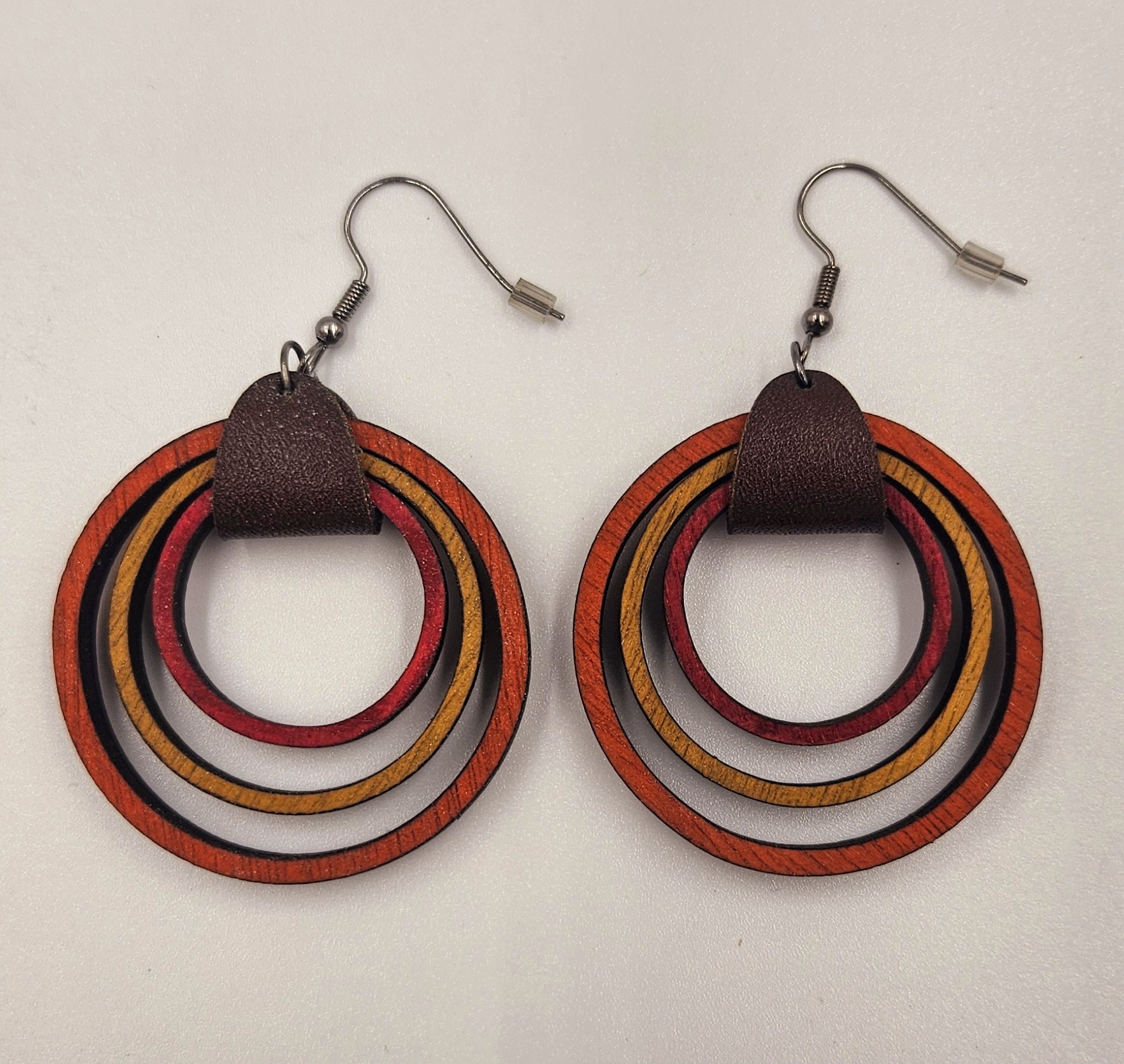 Boucles d'oreilles en bois coloré