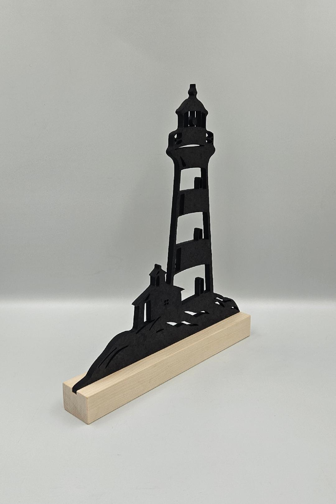 Phare décoratif en bois