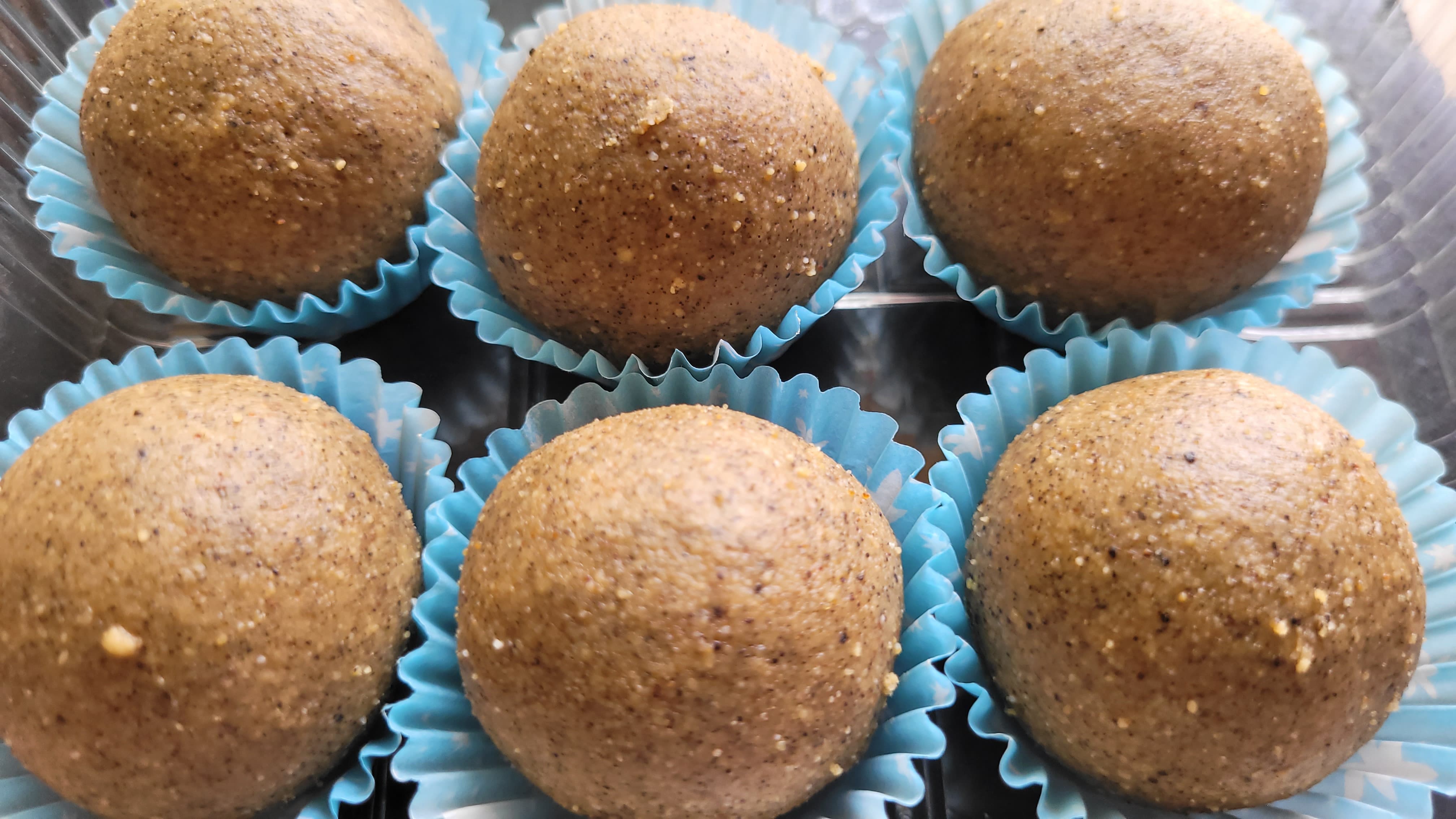 Sunnundalu (with Jaggery)