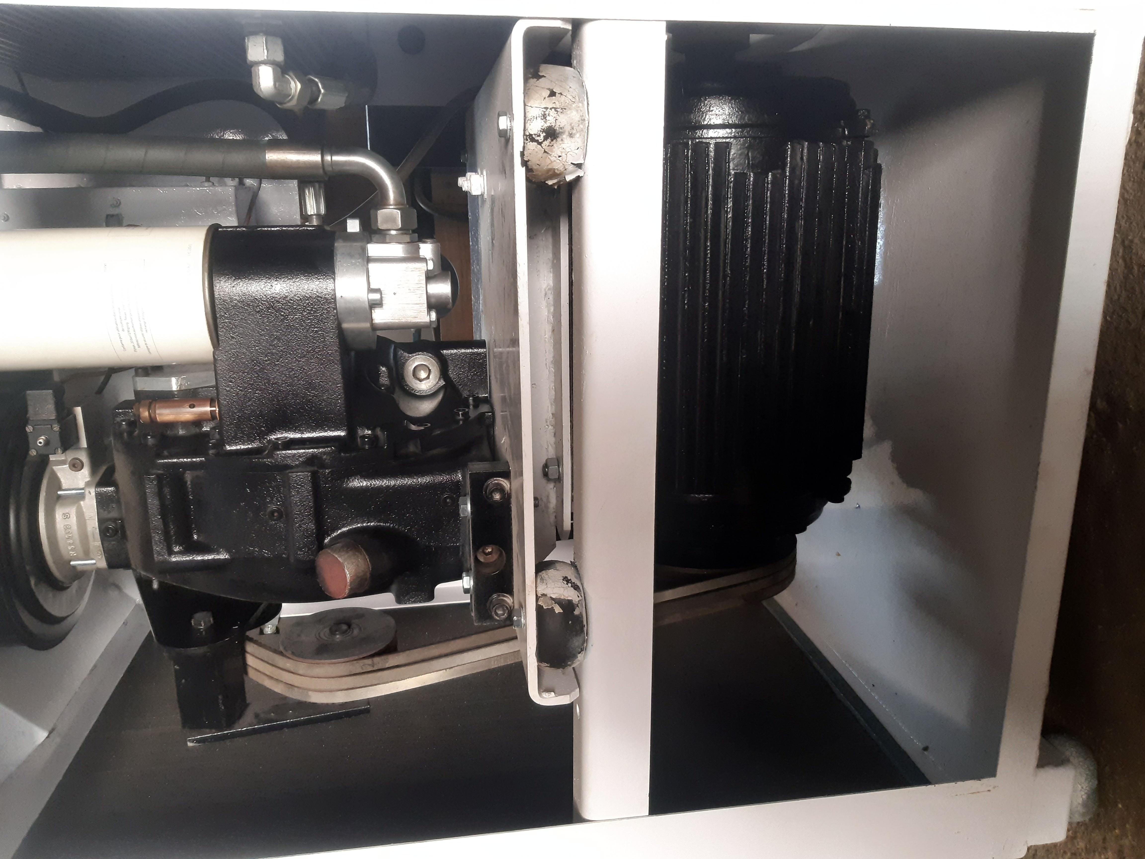 Used Renner RS30 Air Compressor (2005) – 10 Bar, 4010 L/min, 6-Month Warranty