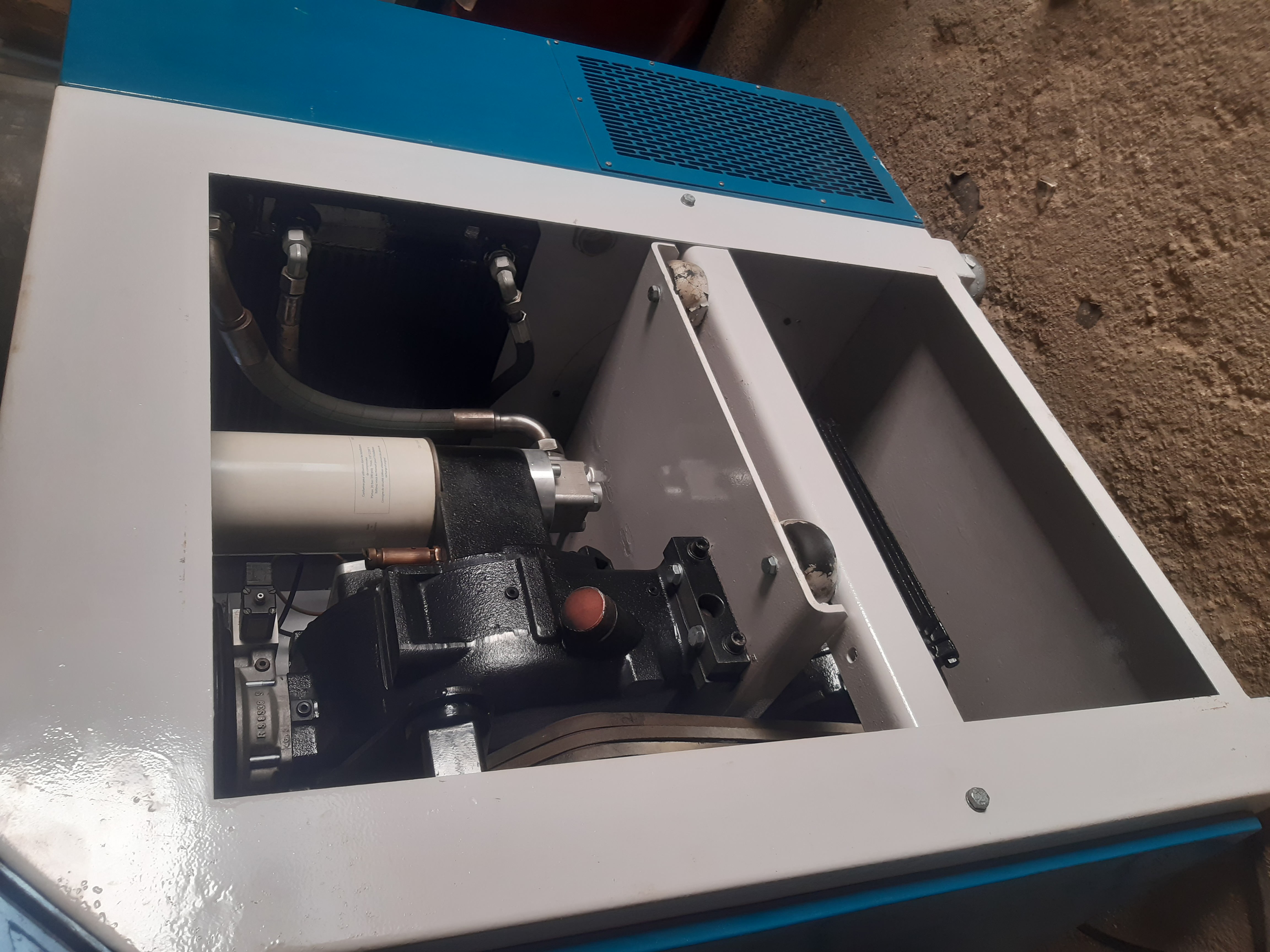 Used Renner RS30 Air Compressor (2005) – 10 Bar, 4010 L/min, 6-Month Warranty