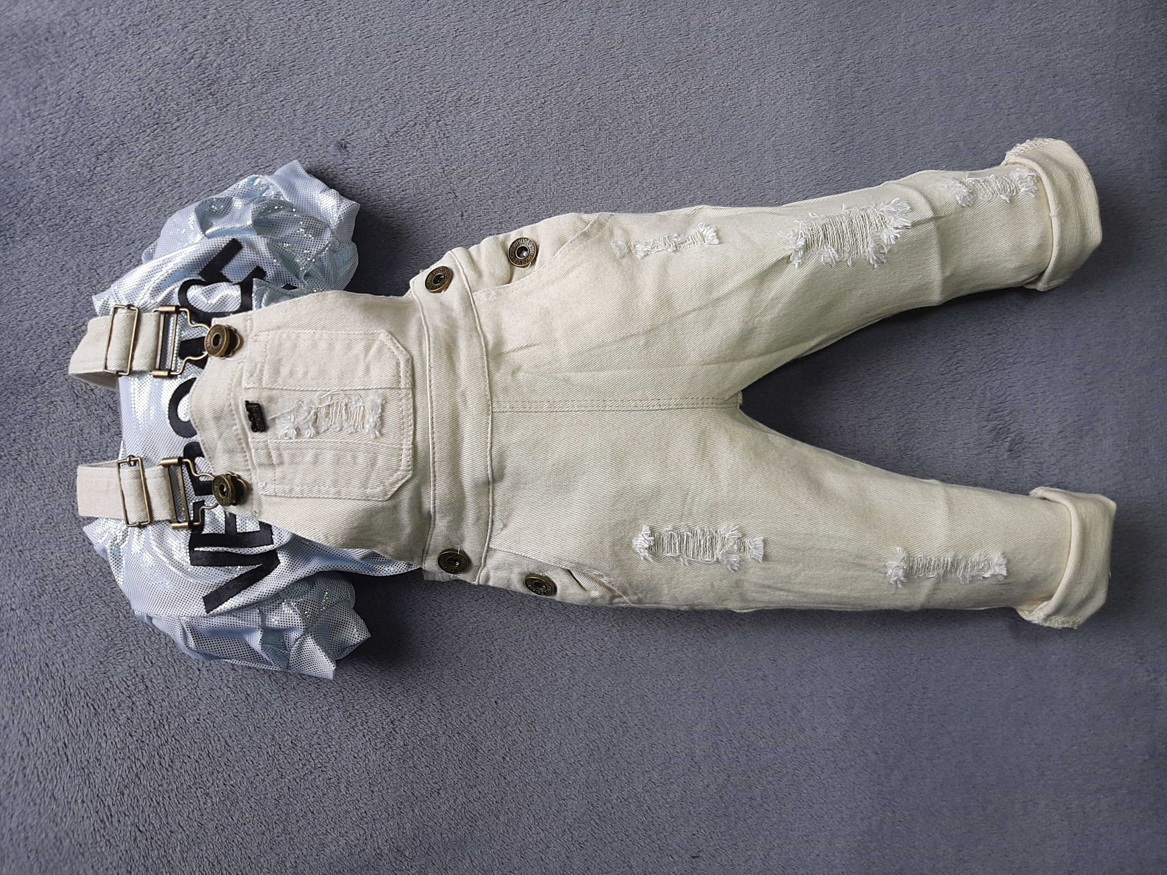 Overol de mezclilla beige