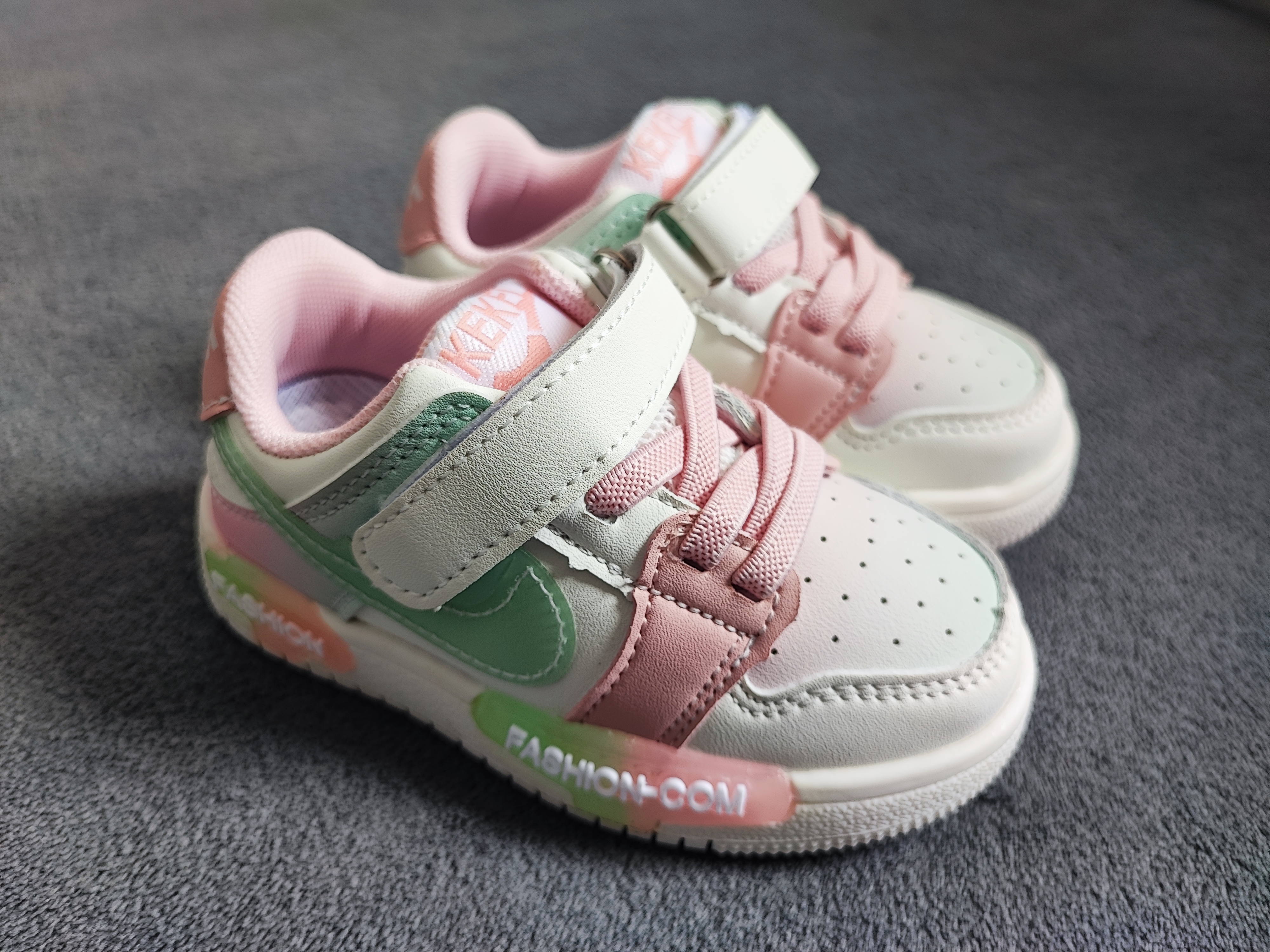 Zapatillas Rosada baby de moda