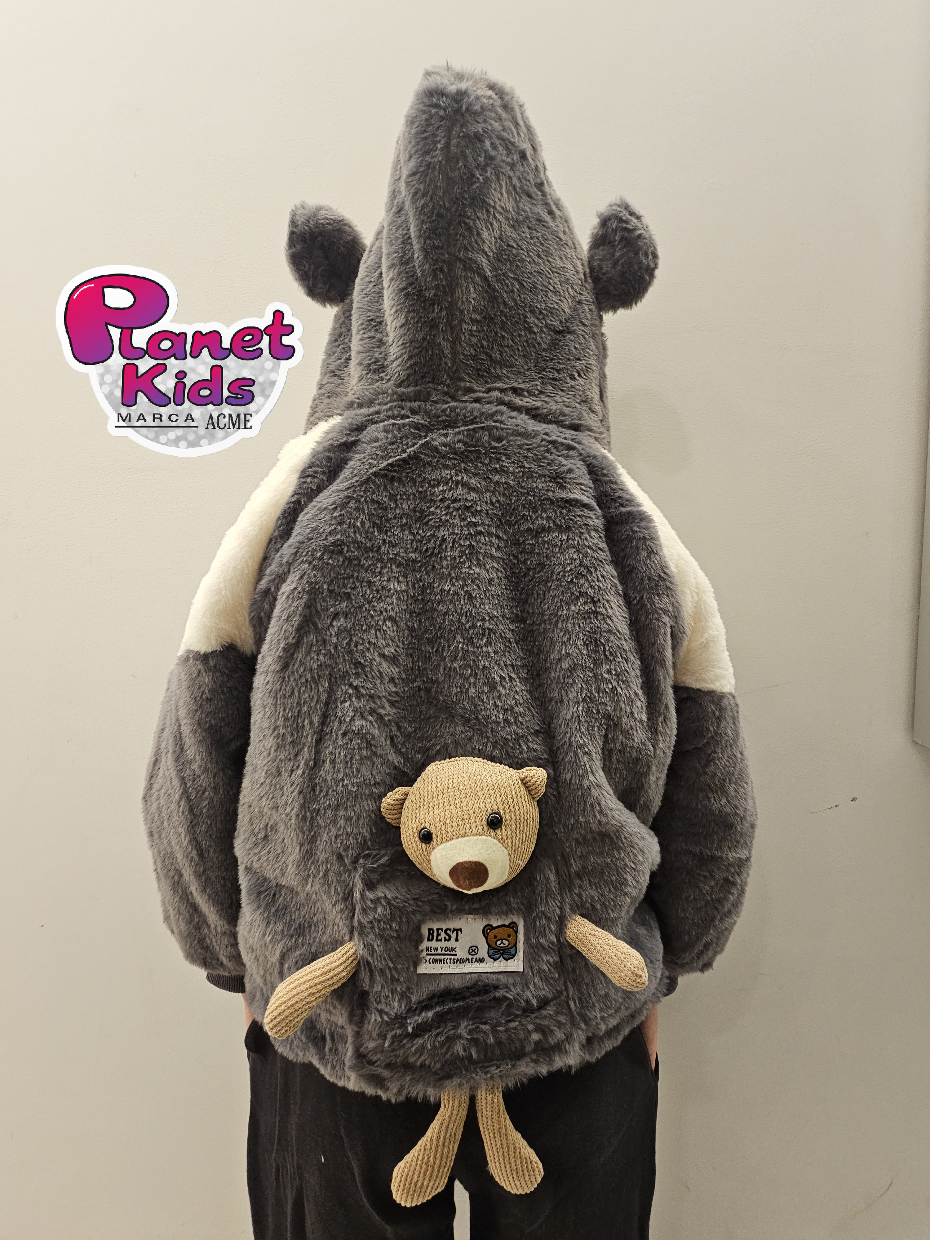 Chaqueta de peluche para niños. Oso