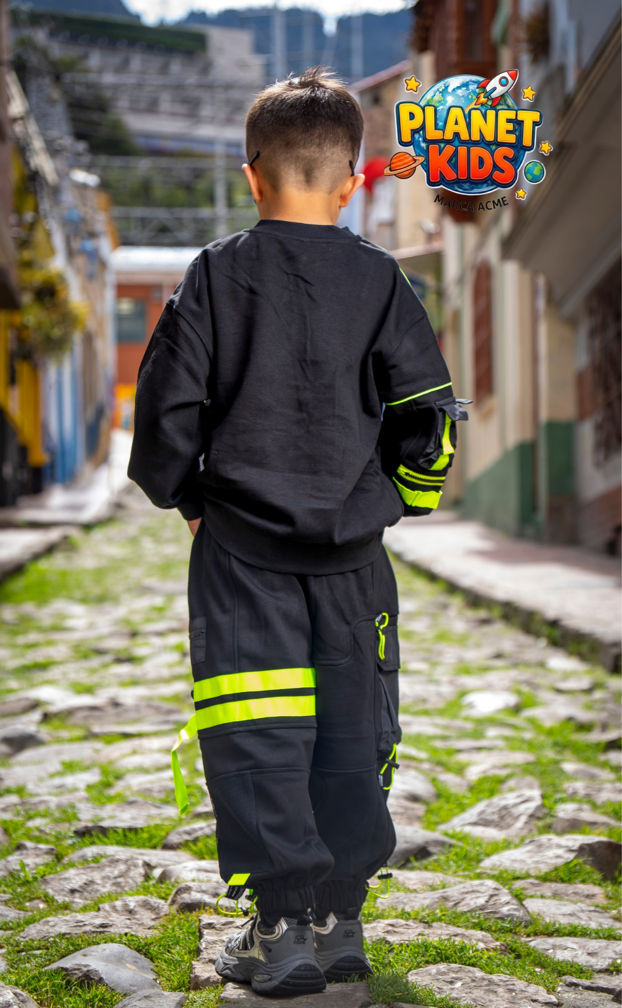 Conjunto Urbano Neon Niño