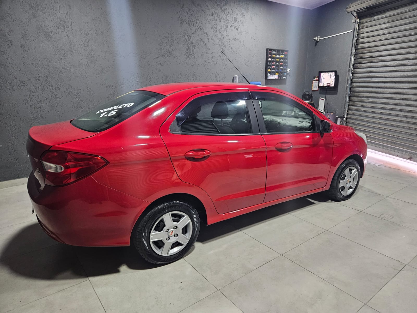 FORD KA SEDAN SE 1.5 