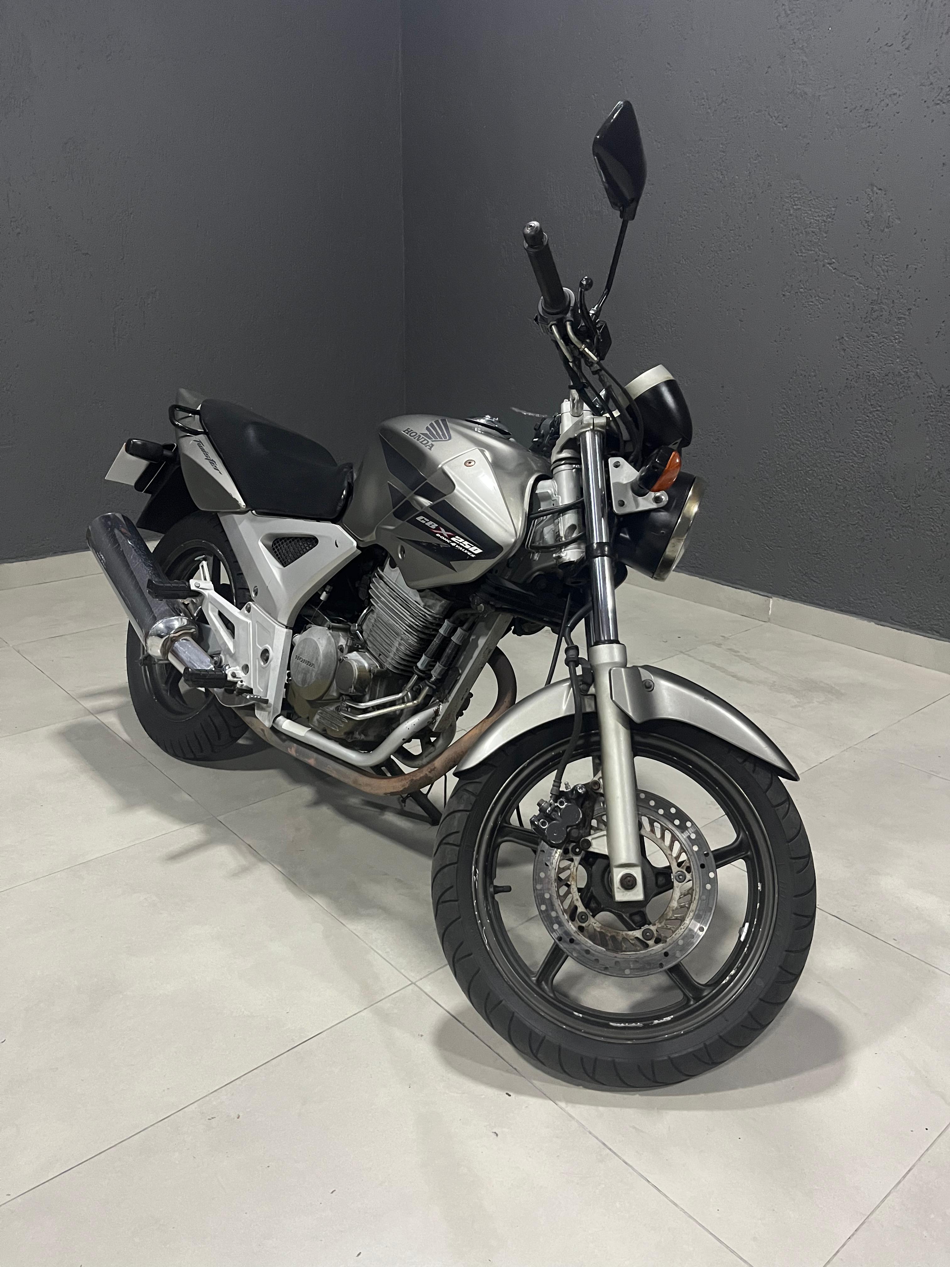 HONDA CBX TWISTER 250