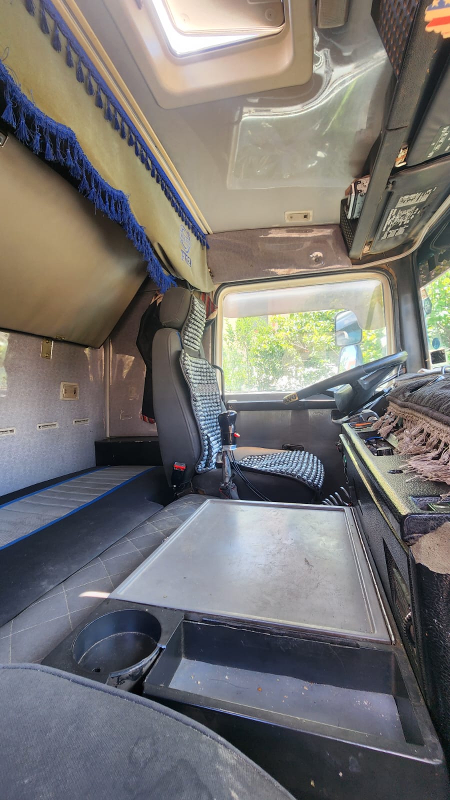 VOLQUETA VOLVO F16 1988