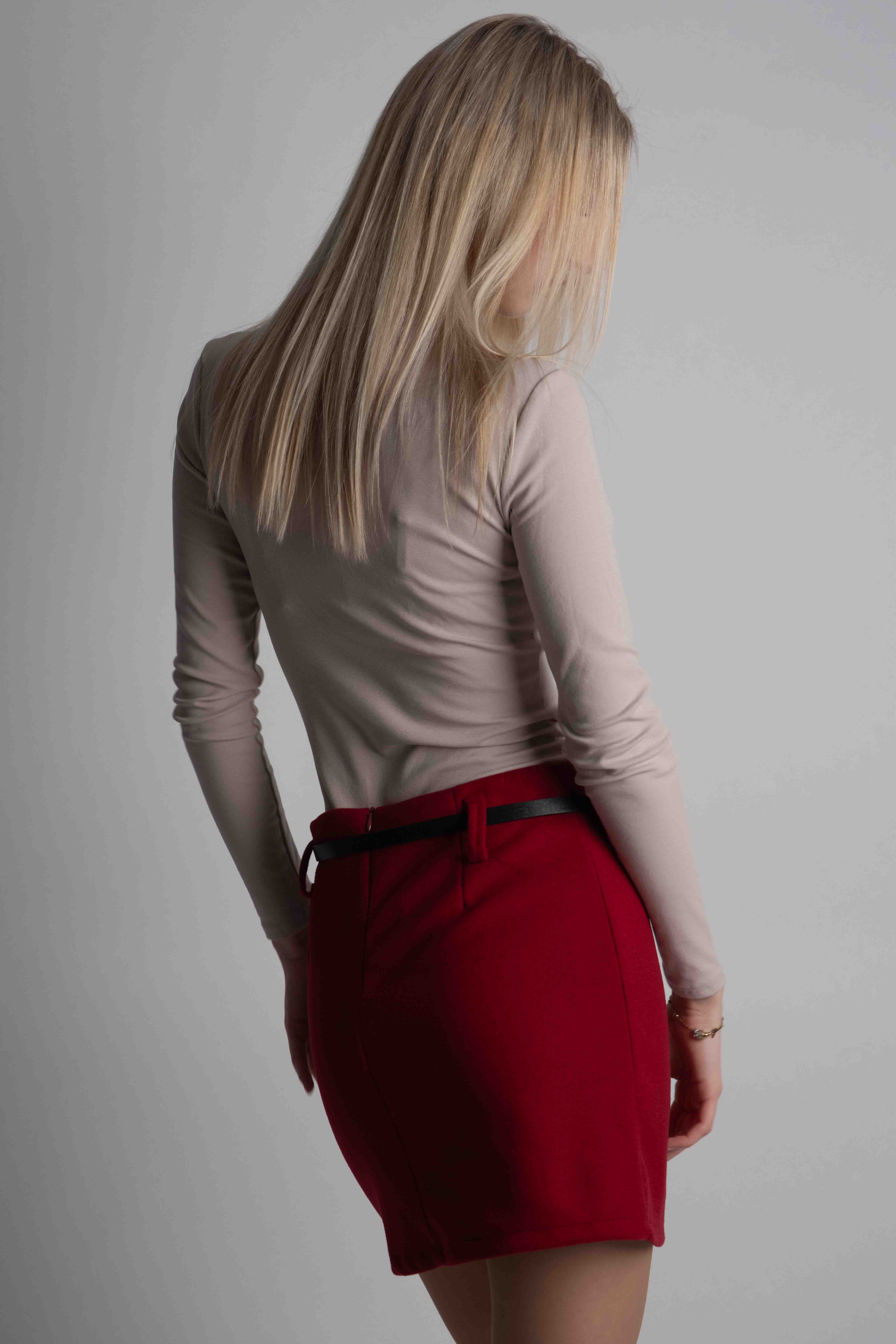 Sijonas su dirželiu