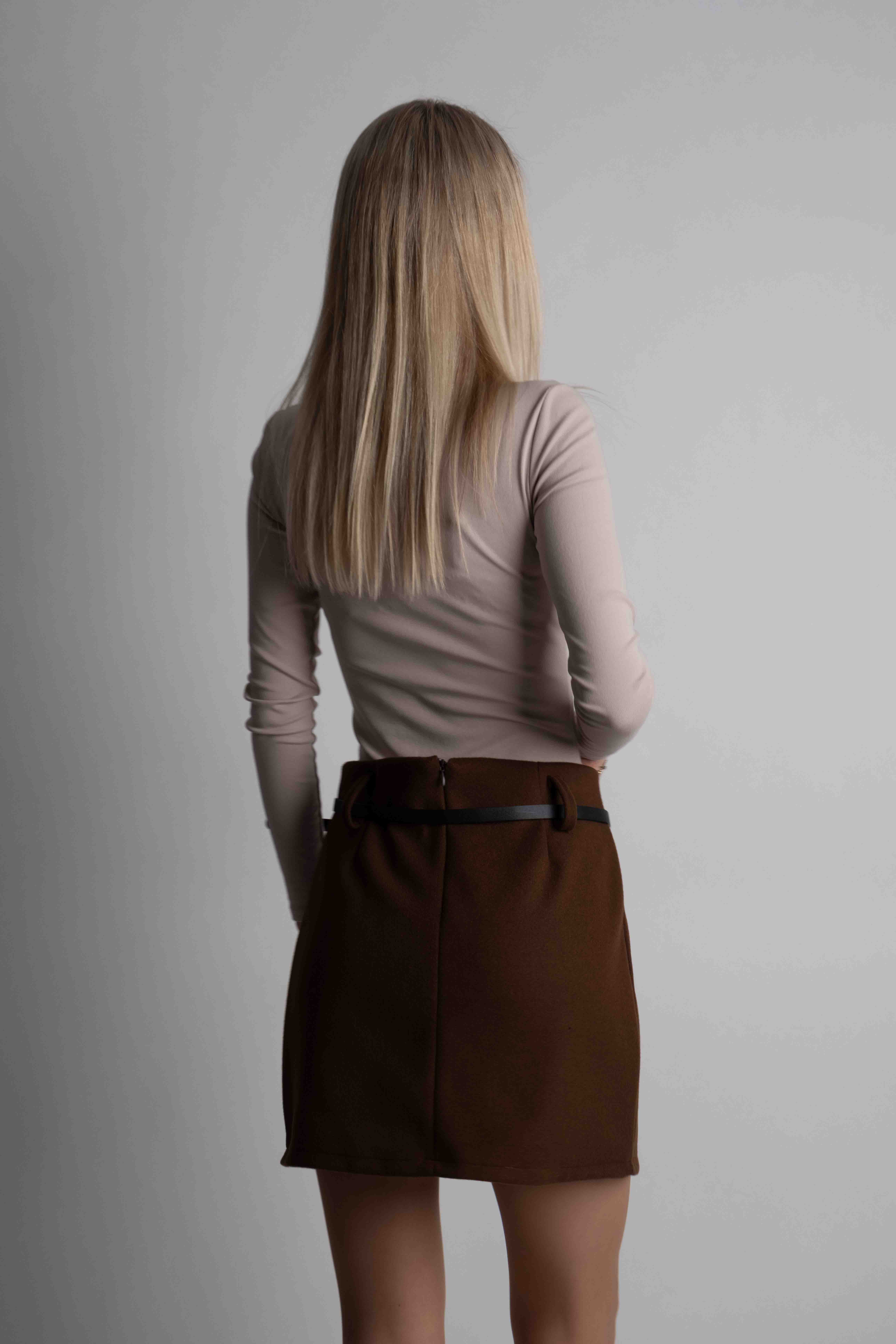 Sijonas su dirželiu