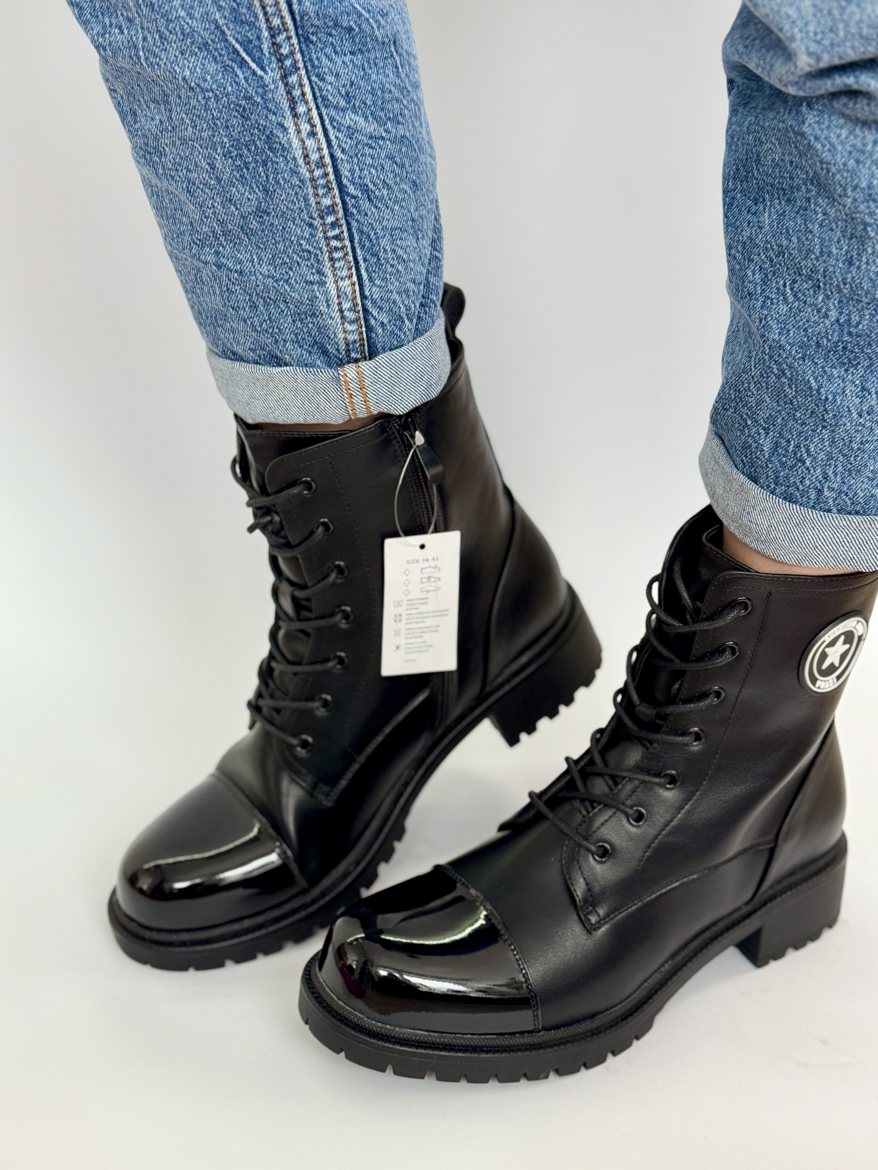 Juodi aulinukai (SG-721-1) (žiema, ruduo)