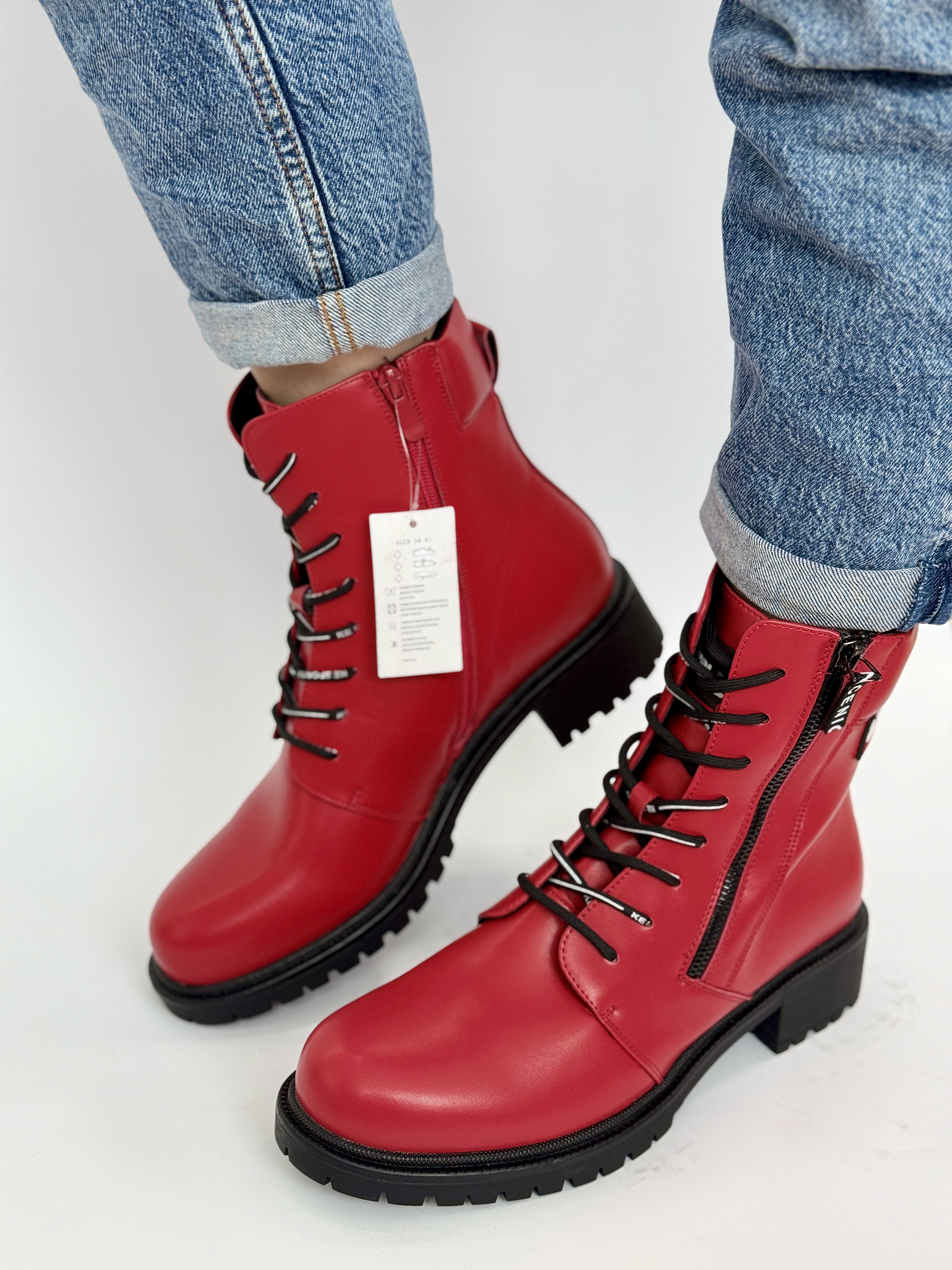 Raudoni moteriški batai (SG-753-2) (žiema, ruduo)