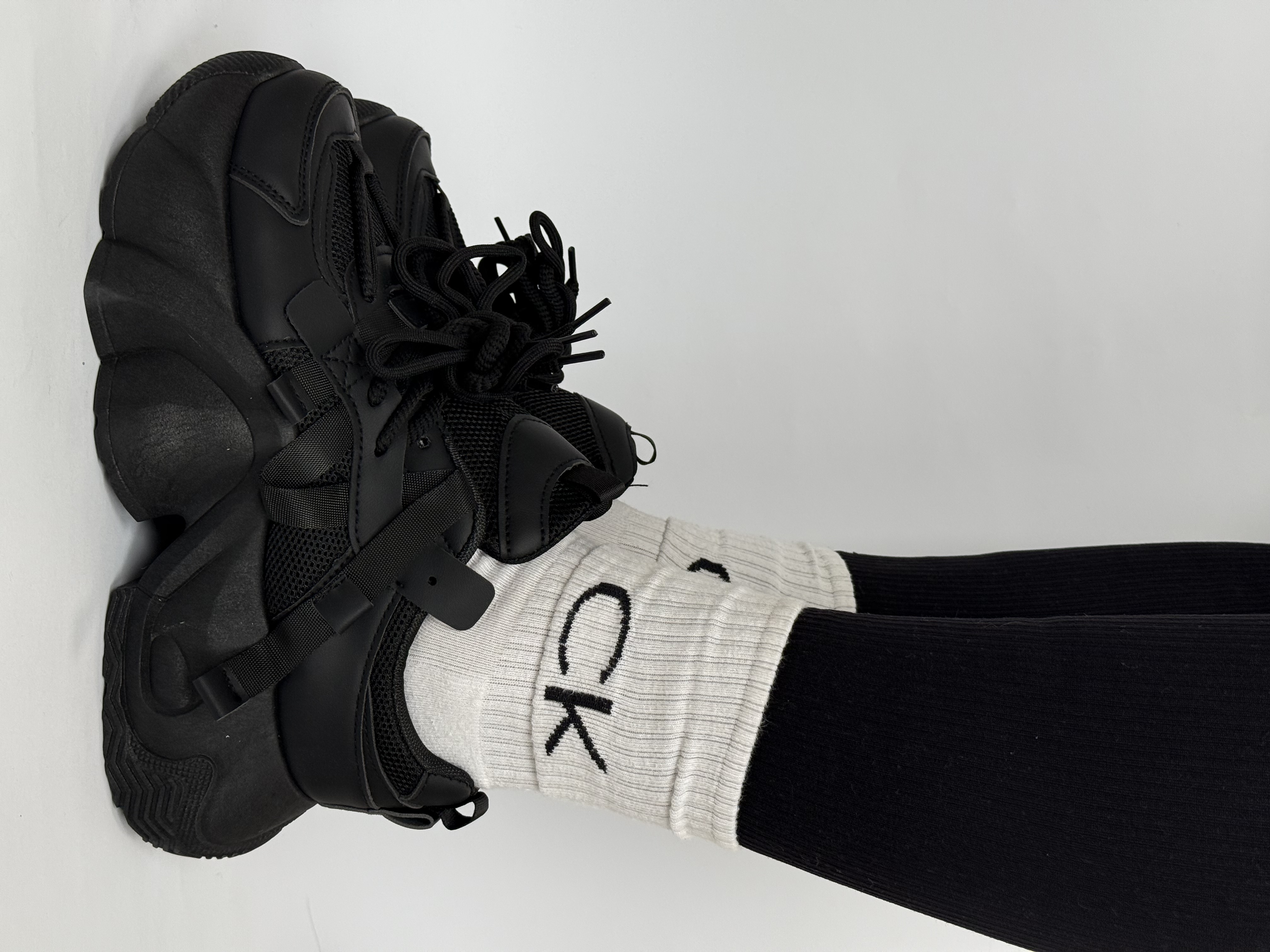 Juodi sportiniai batai (LA307)