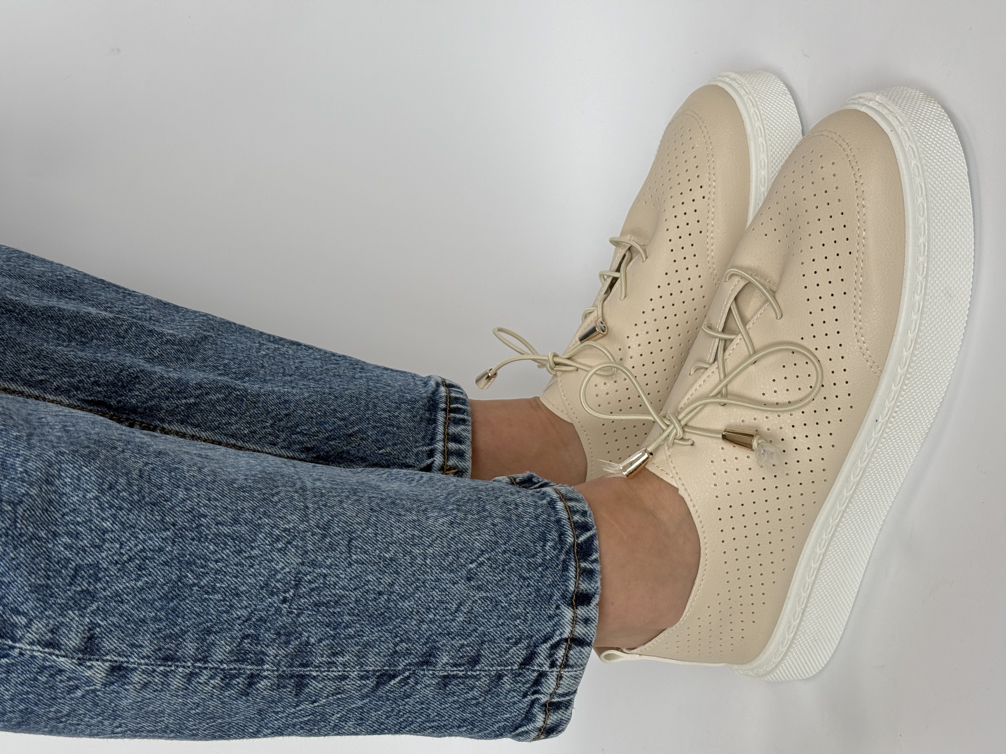 Kreminės sportbačiai (LT-345-3)