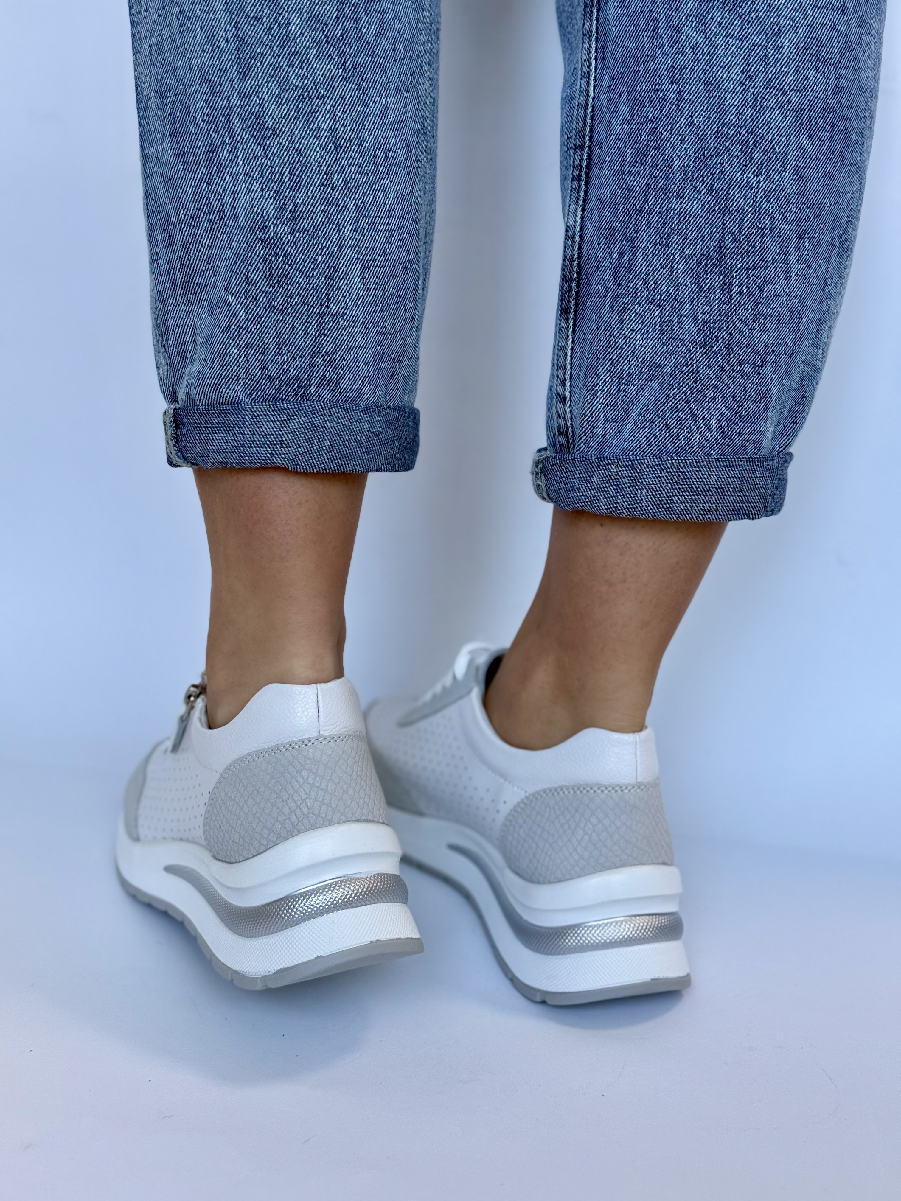 Odiniai sportiniai bateliai balta/pilka (25395)