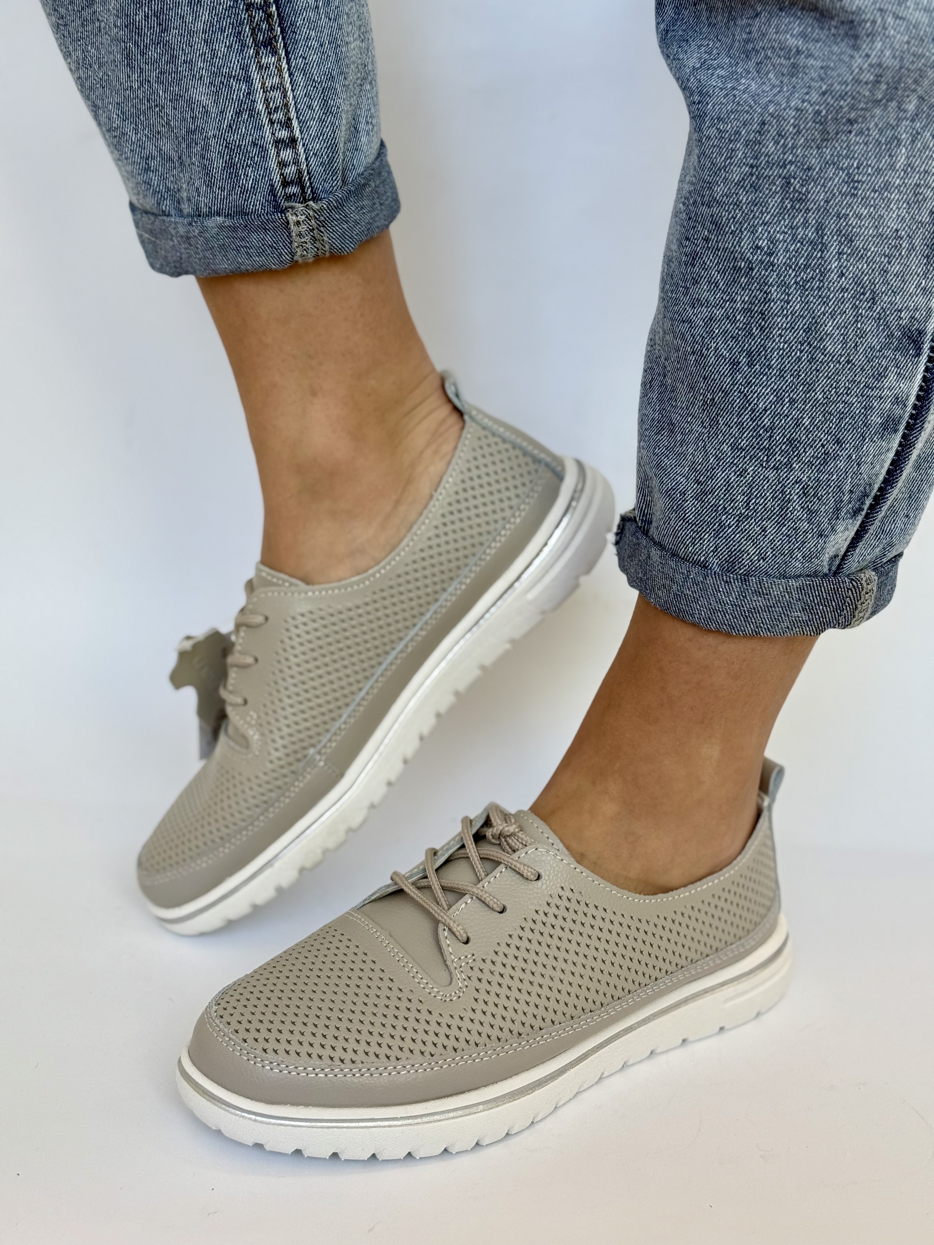 Pilki odiniai sportbačiai (8209)