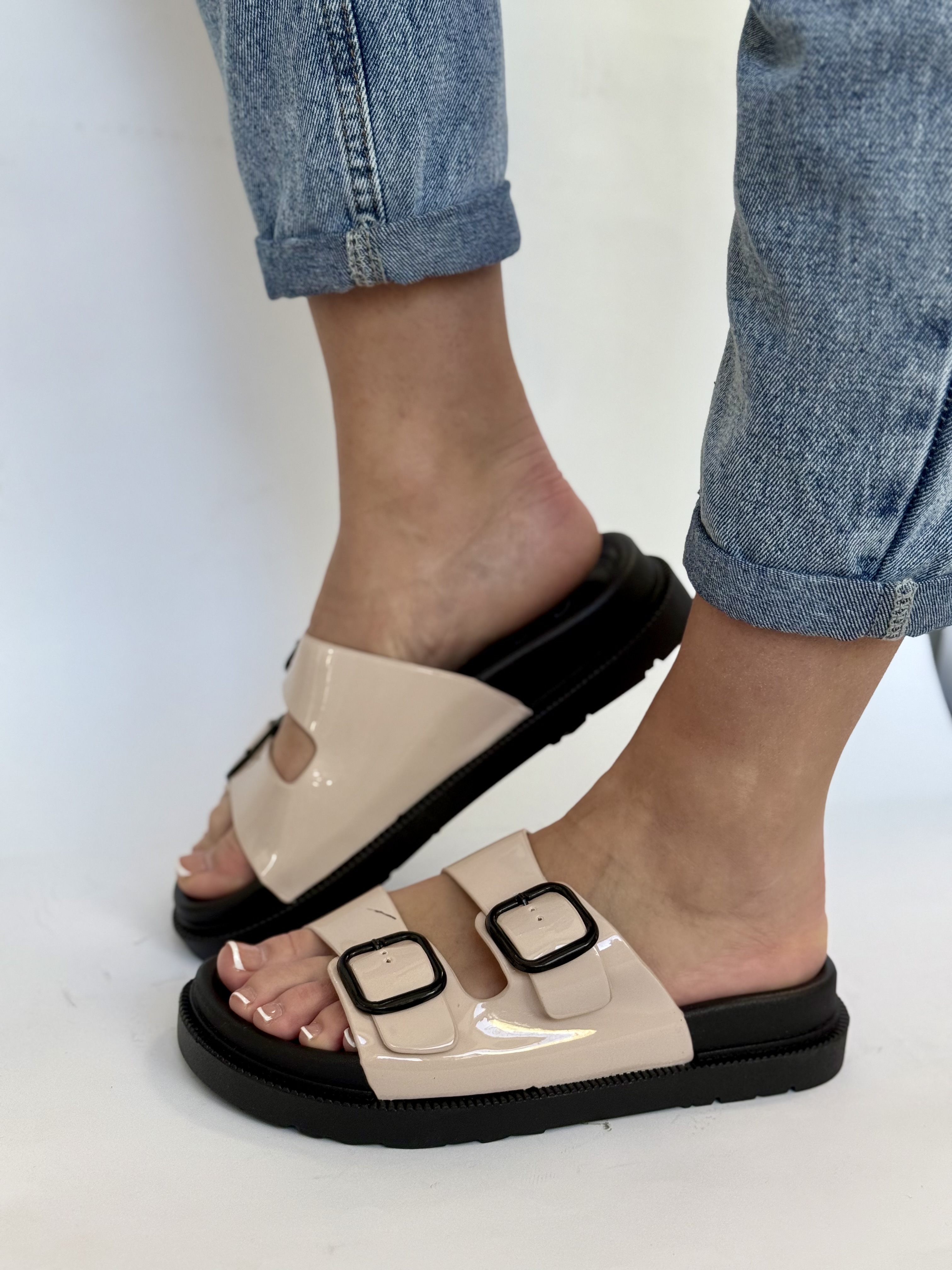 Kreminės šlepetės (OM5579-3)