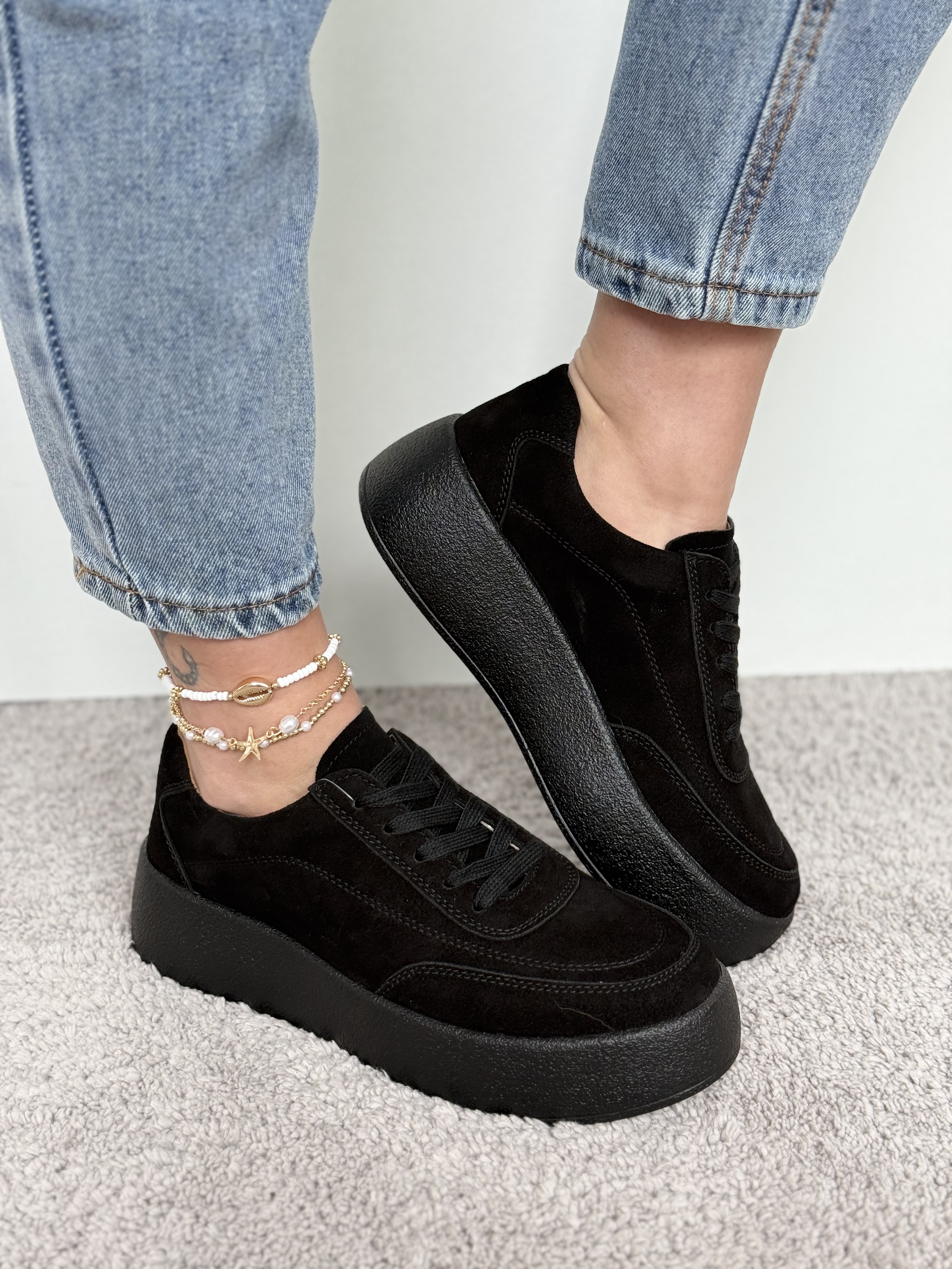 Juodi zomšiniai kedukai (2323)