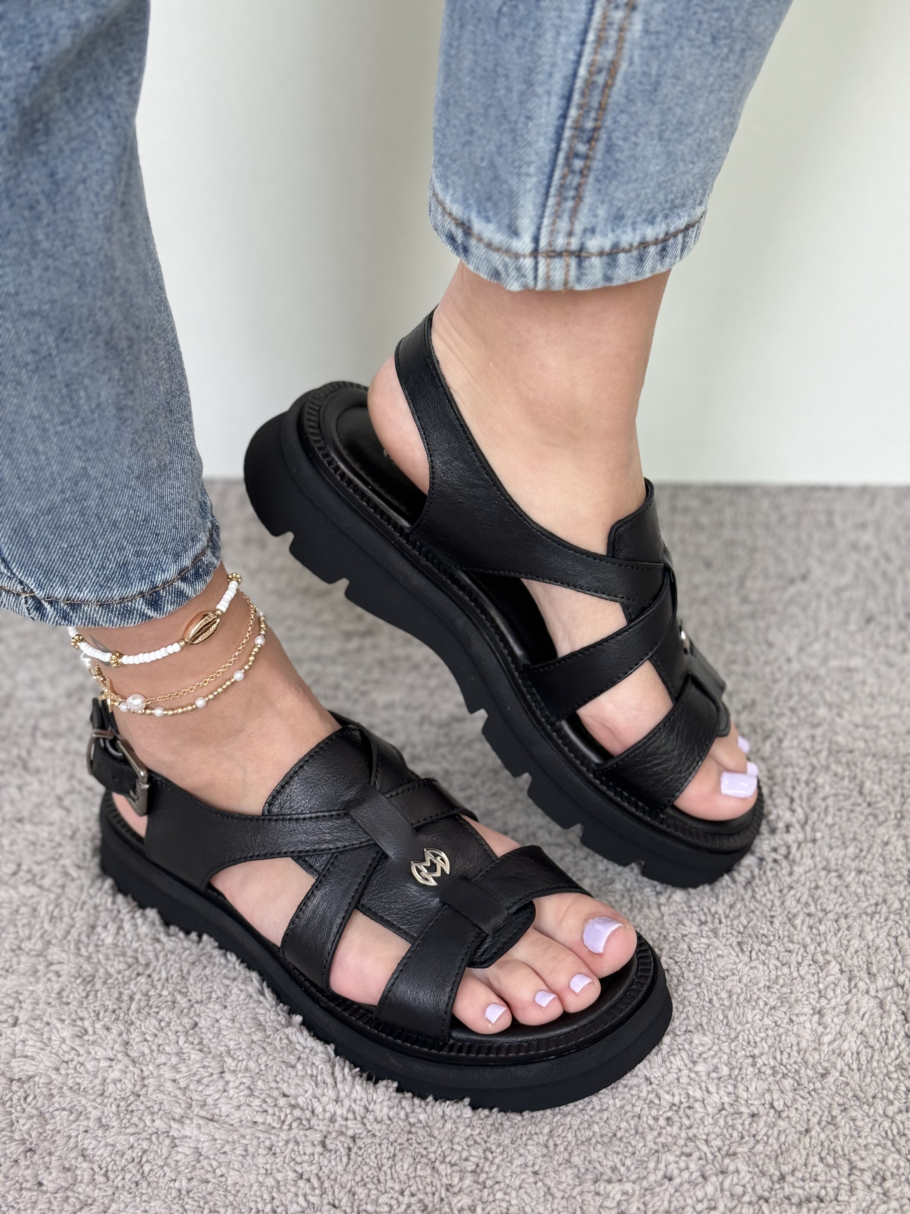 Juodos turkiškos odos basutės (25014)