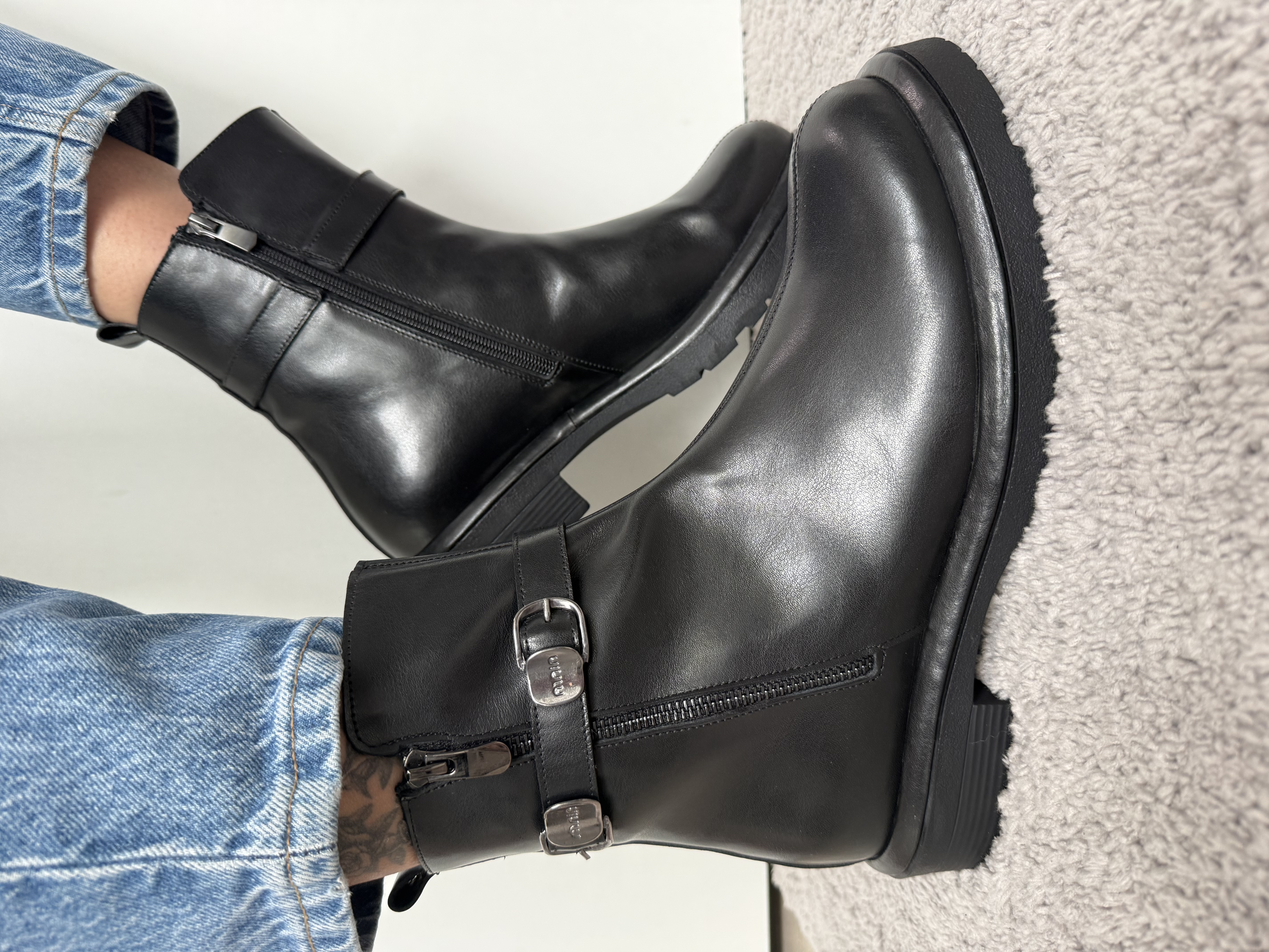 Juodi turkiškos odos auliniai batai