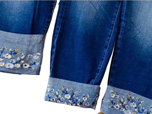 In Fashion Three-Quarter Jeans for Women