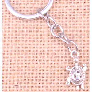 porte clefs avec une petite tortue