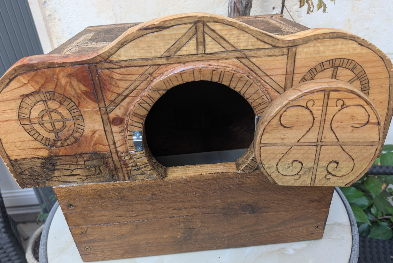 Cabane "type maison de hobbits"