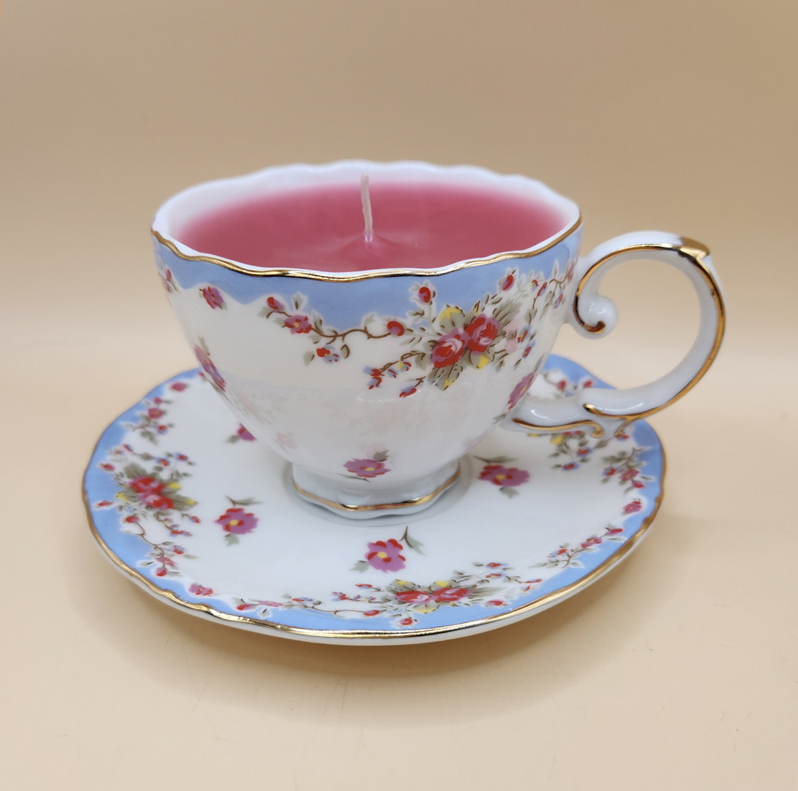 Vintage floral teacup candle
