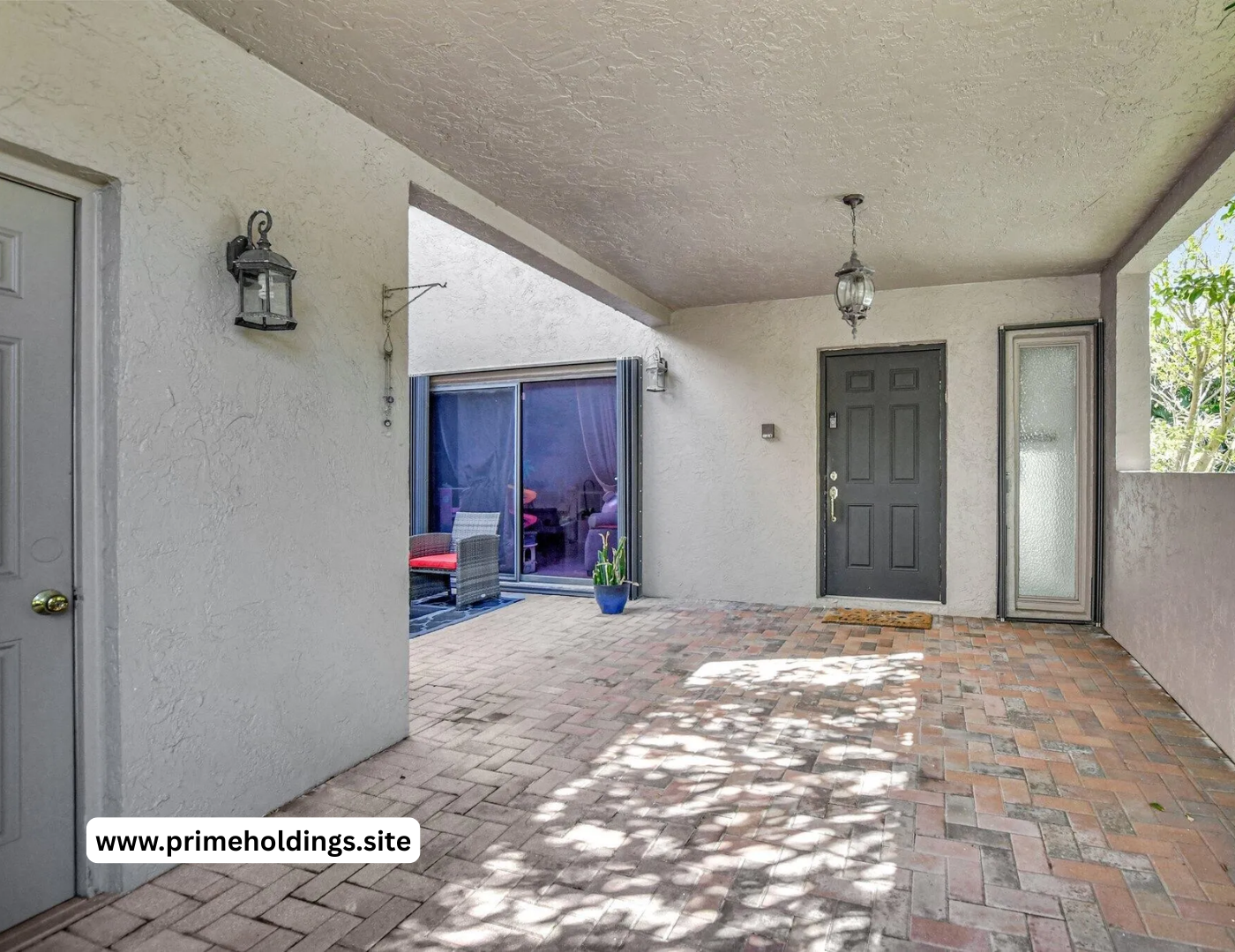 $549,987.00 I 3 bed 2.5 bath 1,750sqft 1,750 square feet 4,630sqft lot | 6650 Thornhill Ct, Boca Raton, FL 33433