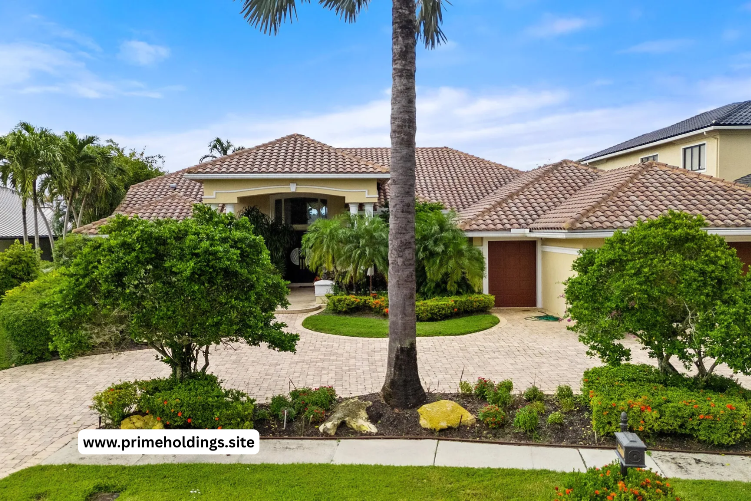 $2,399,000.00 | 4 bed 6.5 bath 4,458sqft 4,458 square feet 0.51acre lot | 17618 Bocaire Way, Boca Raton, FL 33487.