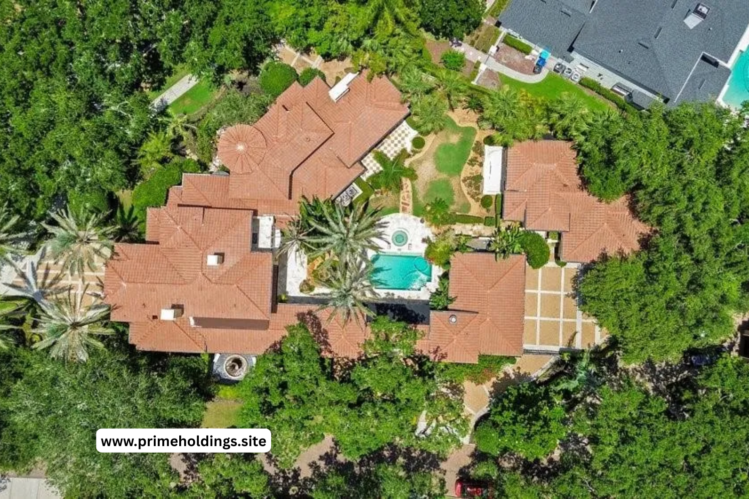 $6,950,000.00 | 5 bed 5.5+ bath 7,916sqft 7,916 square feet 0.7acre lot | 1400 Alabama Dr, Winter Park, FL 32789.