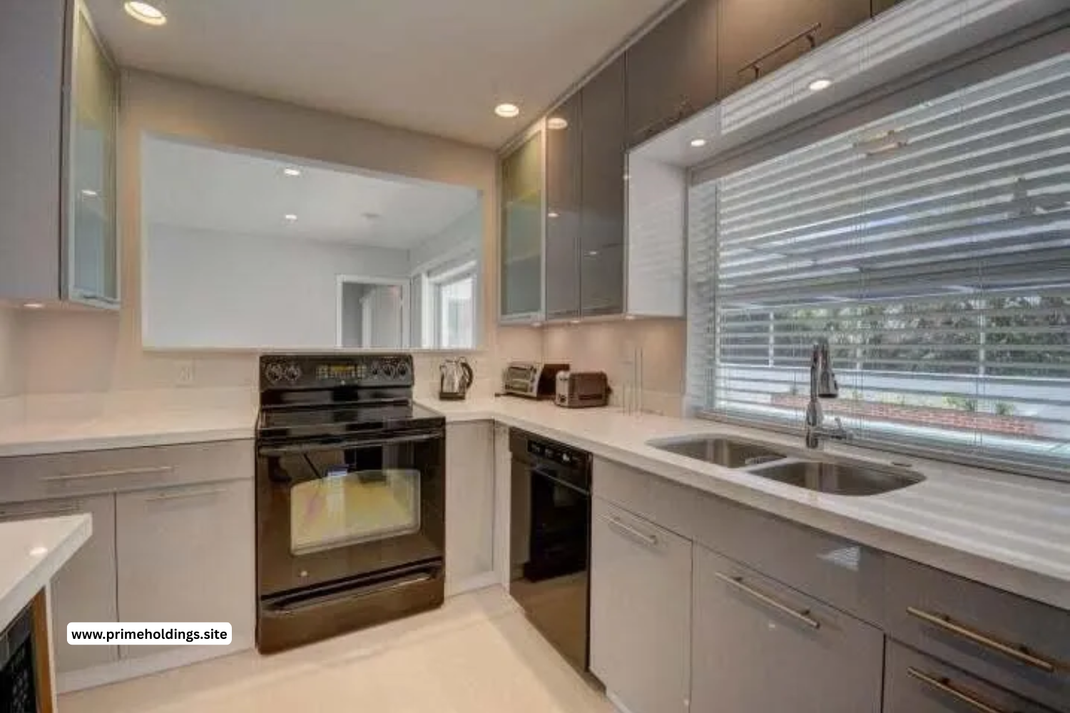 $4,300.00/mo | 3 bed 2 bath 1,850sqft | 3911 NW 4th Ct, Boca Raton, FL 33431.