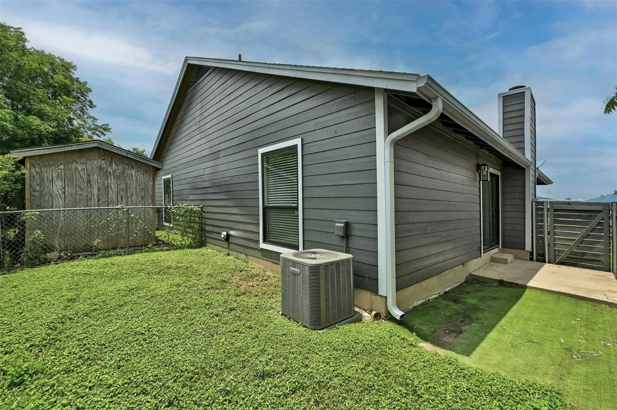 $2,150/mo | 2 bed 2 bath 1,778sqft 1,778 square feet 8,102sqft lot | 3605 Leafield Dr Unit A, Austin, TX 78749.