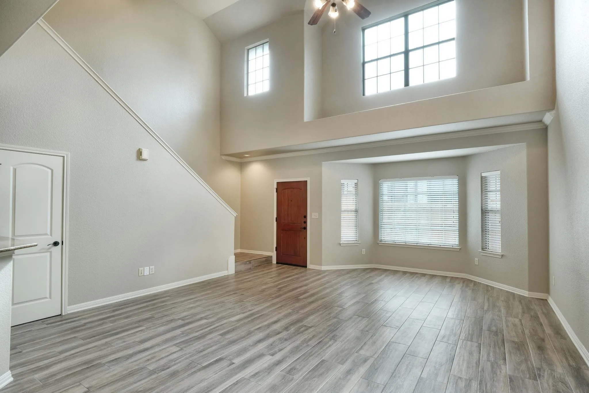 $2,695/mo | 3 bed 2.5 bath 2,077sqft 2,077 square feet 0.35acre lot | 8701 Escarpment Blvd Apt 82, Austin, TX 78749.