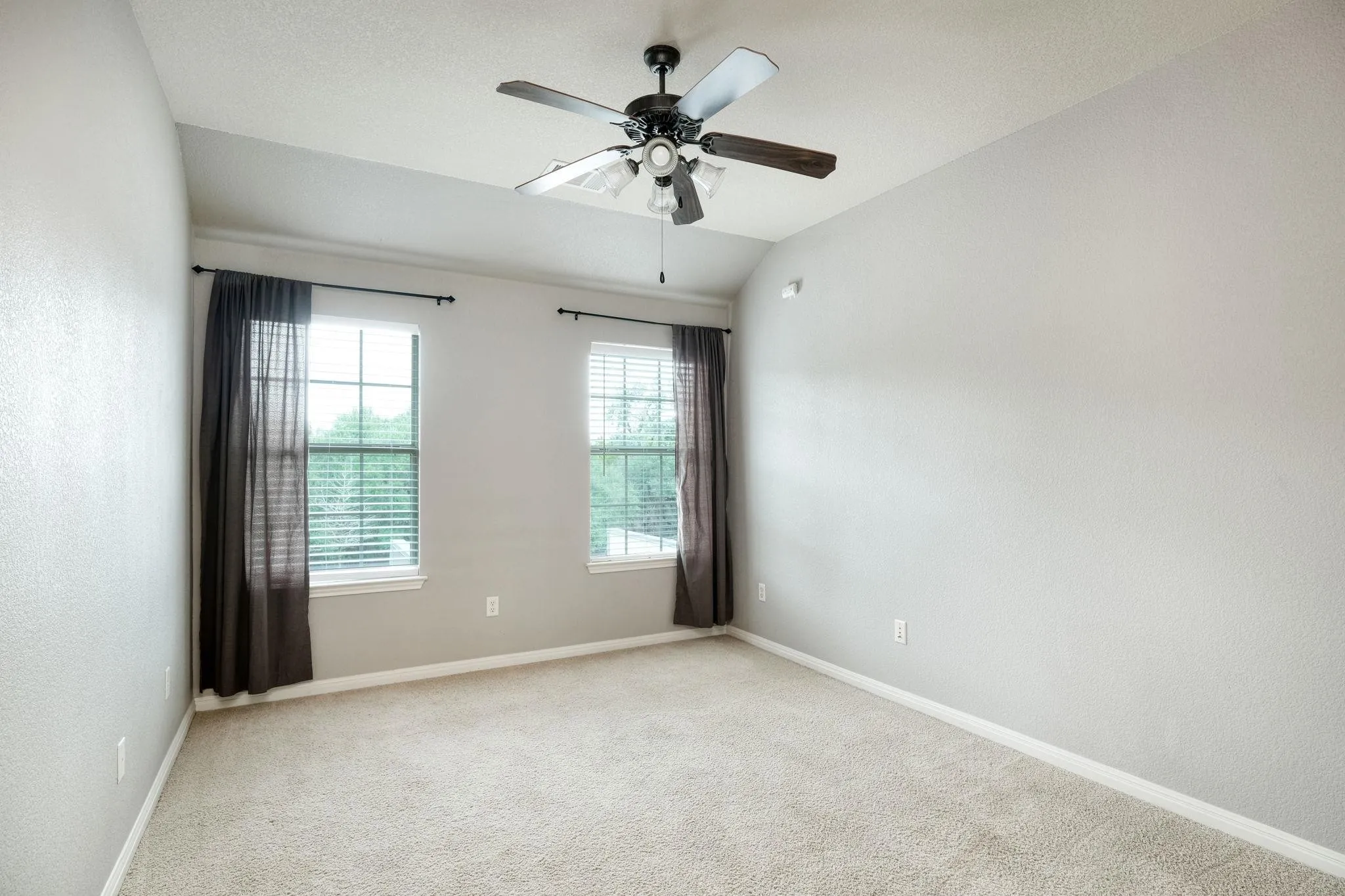 $2,695/mo | 3 bed 2.5 bath 2,077sqft 2,077 square feet 0.35acre lot | 8701 Escarpment Blvd Apt 82, Austin, TX 78749.