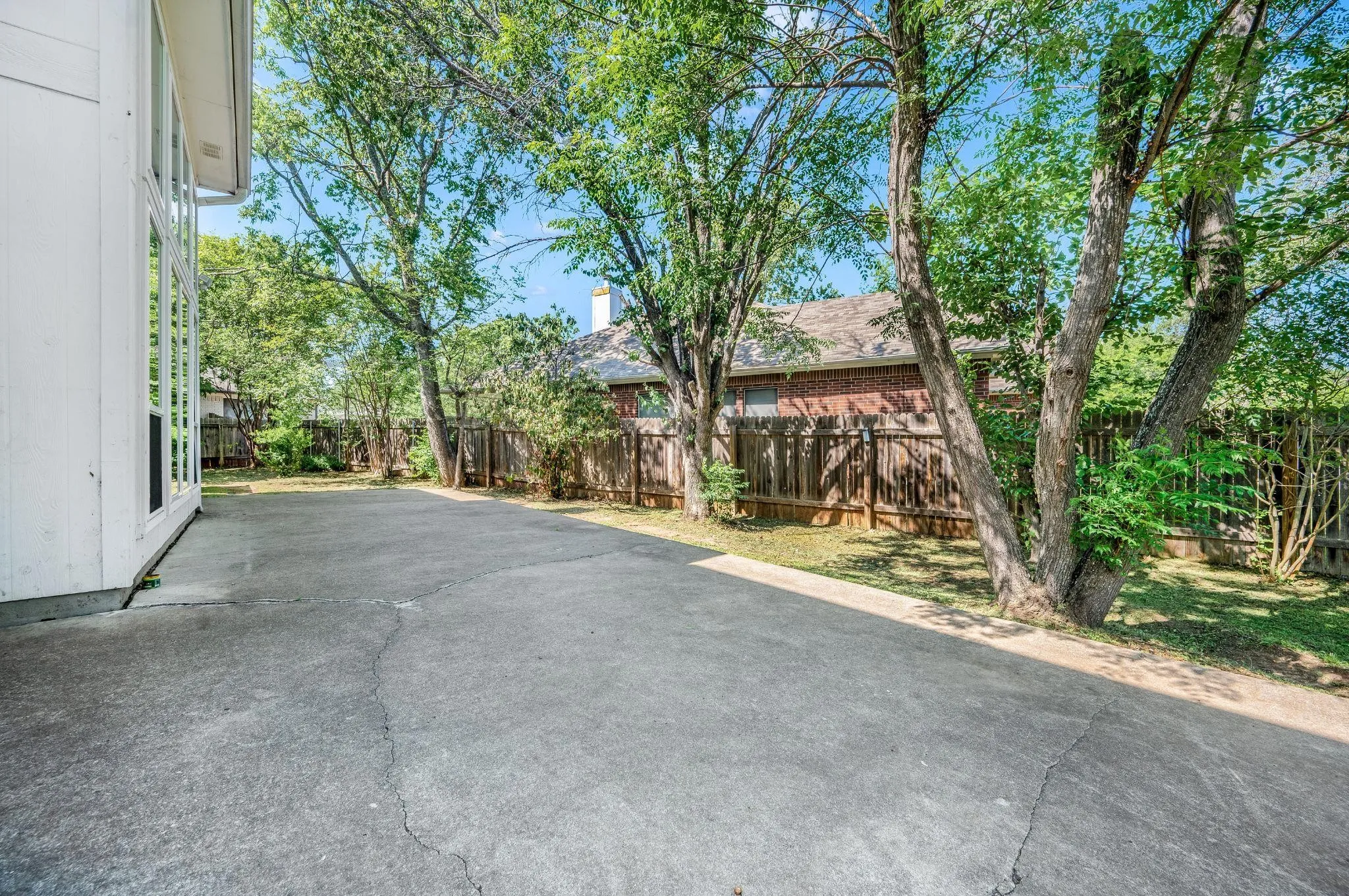 $3,500/mo | 5 bed 3 bath 2,610sqft 2,610 square feet 0.23acre lot | 5400 Amanda Ellis Ct, Austin, TX 78749.