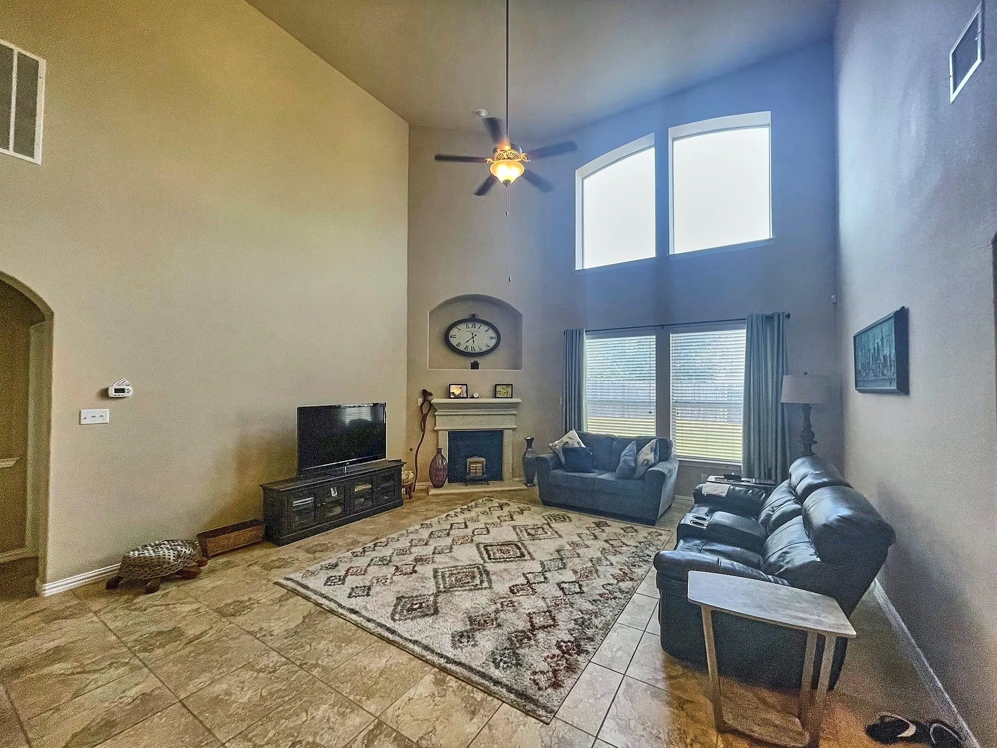 $2,600/mo | 4 bed 3.5 bath 2,863sqft 2,863 square feet 7,183sqft lot | 3008 Dusty Chisolm Trl, Pflugerville, TX 78660.
