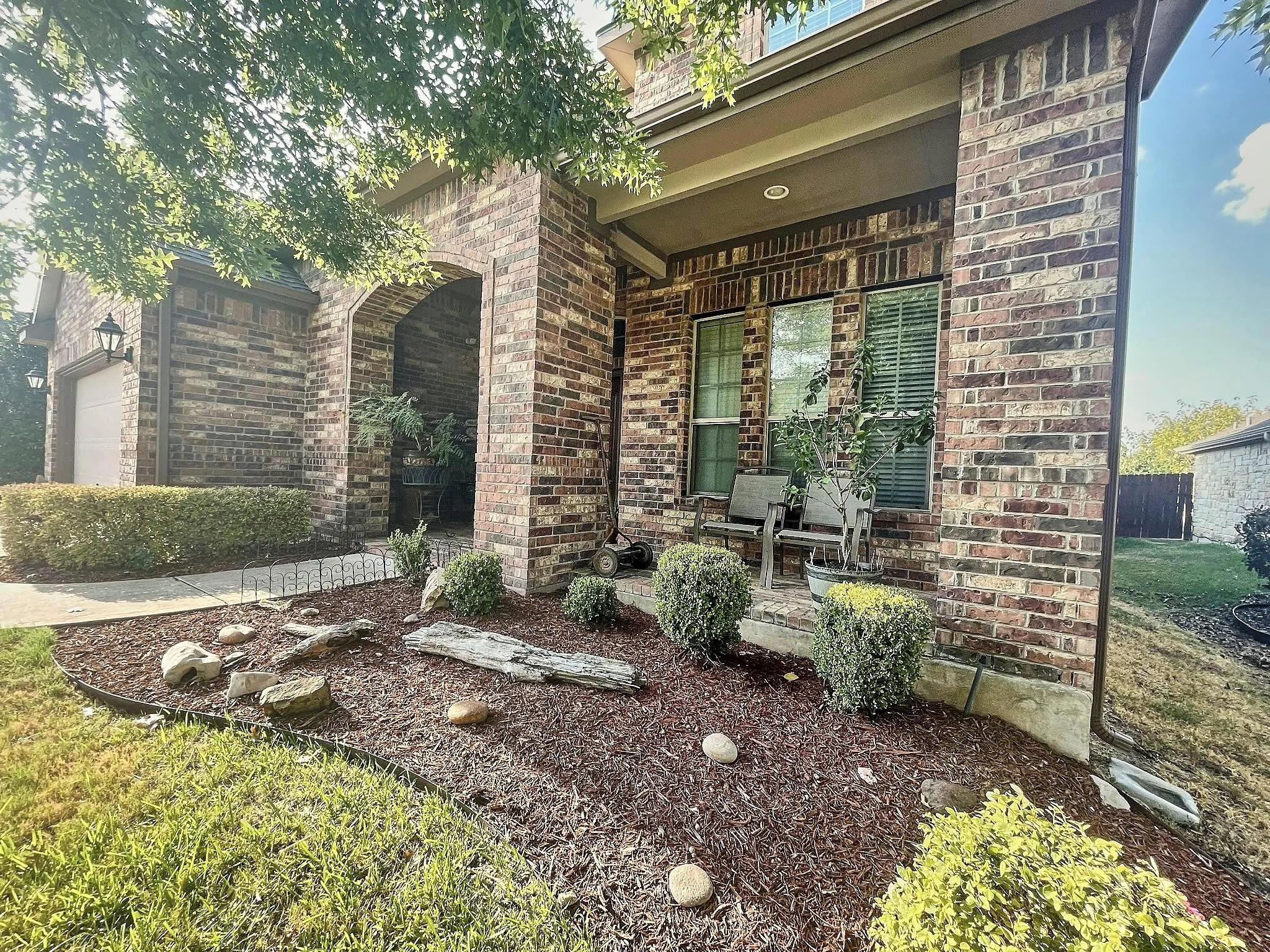 $2,600/mo | 4 bed 3.5 bath 2,863sqft 2,863 square feet 7,183sqft lot | 3008 Dusty Chisolm Trl, Pflugerville, TX 78660.