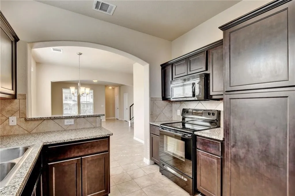 $2,000/mo | 3 bed 2.5 bath 1,782sqft 1,782 square feet 3,354sqft lot | 418 Crater Lake Dr, Pflugerville, TX 78660.