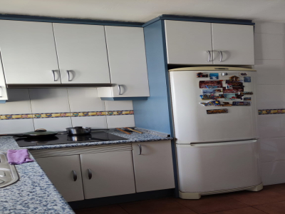 Piso Próximo Al Casco Urbano De Tres Dormitorios Con Terraza