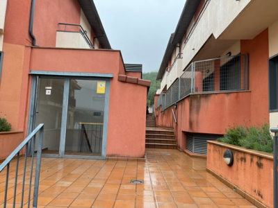  Piso Segundo Céntrico Con Dos Dormitorios Y Terraza En Bustarviejo