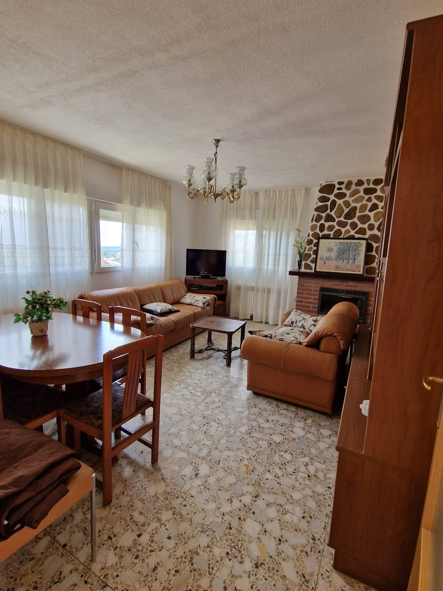 Chalet de 4 Habitaciones con Piscina, Jardín y Terraza en San Andrés