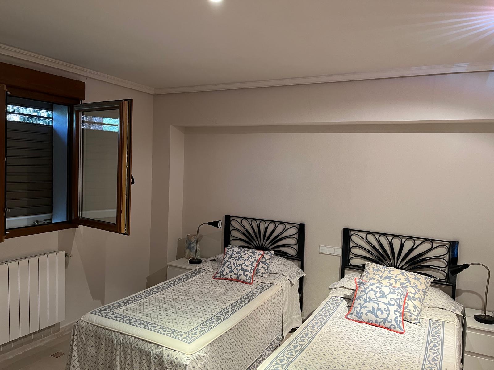 Chalet con piscina privada en Los Endrinales