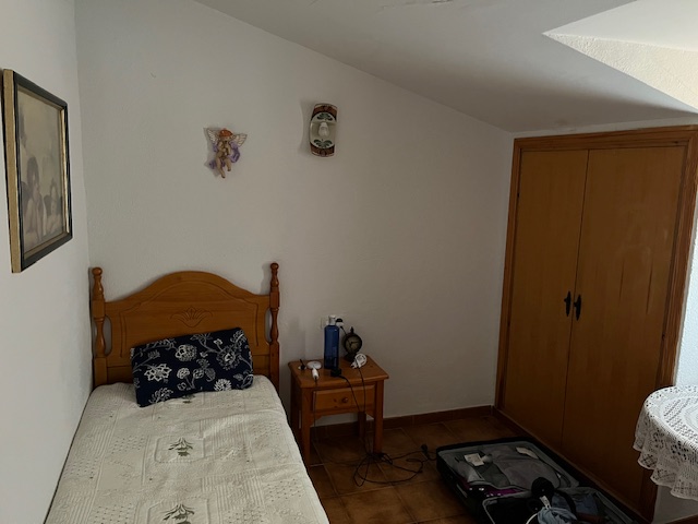 Chalet pareado con piscina y 4 dormitorios cerca del centro