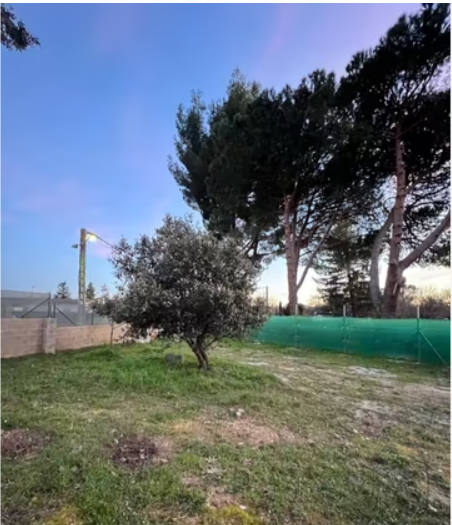 Parcela de 1.480 m² en Navalafuente