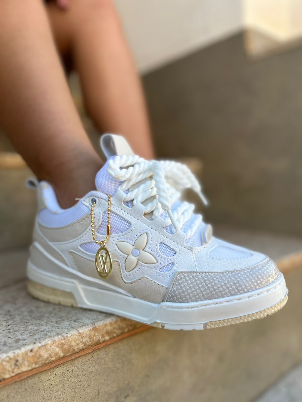 Tênis LV SKATE Bege/Branco
