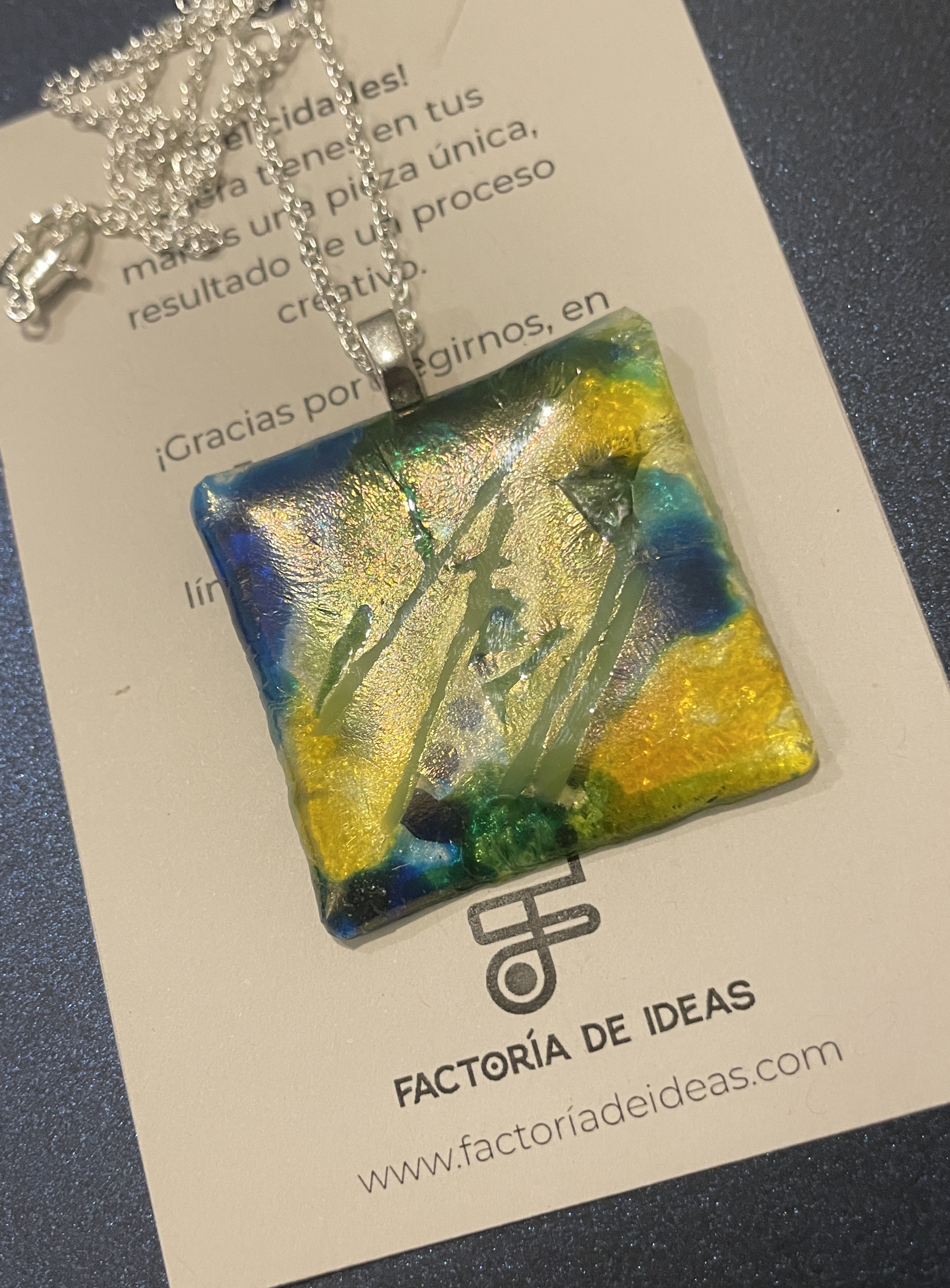 Joyería / Dije de vidrio fusionado