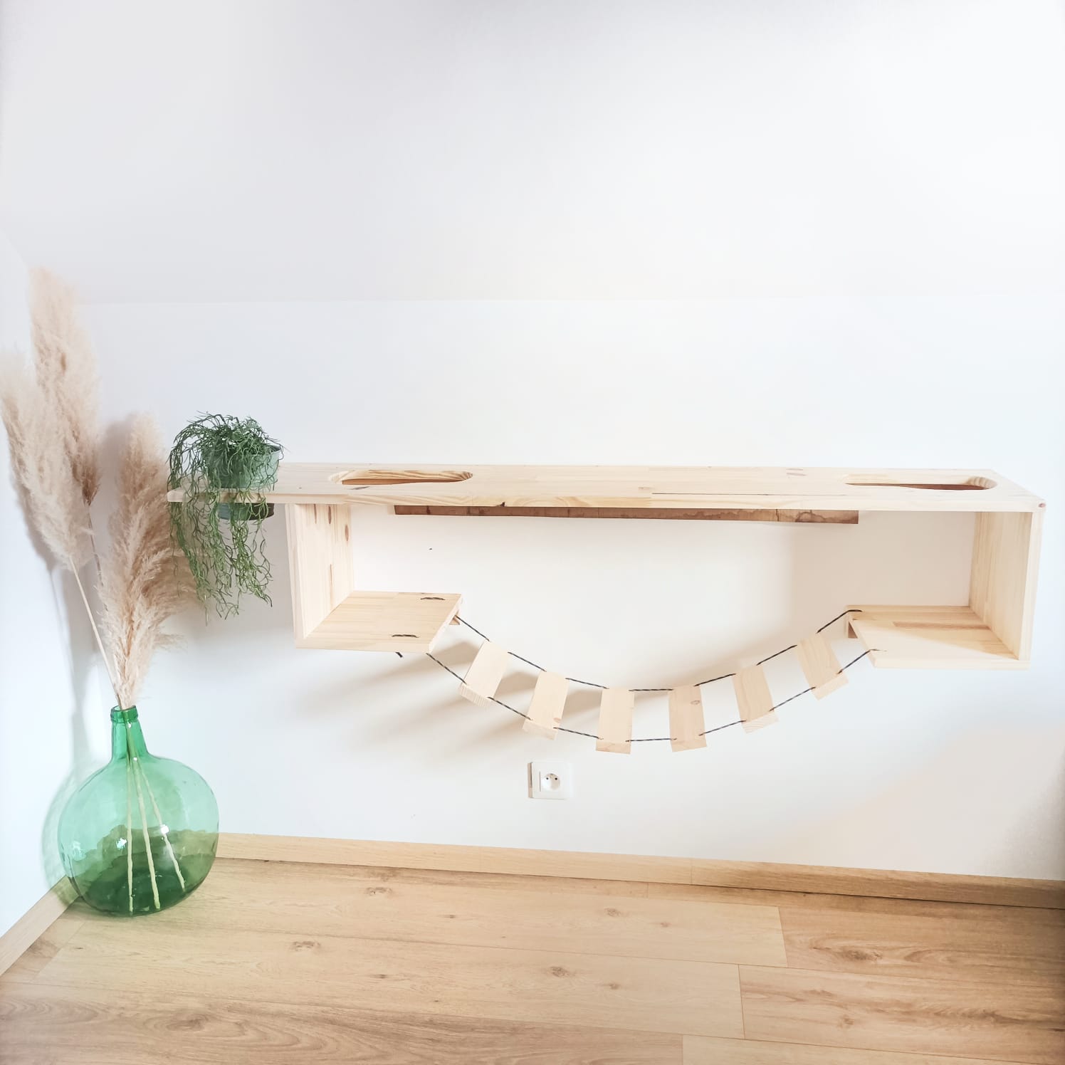 Parcours mural XXL pour chats – Grand pont suspendu & étagère robuste