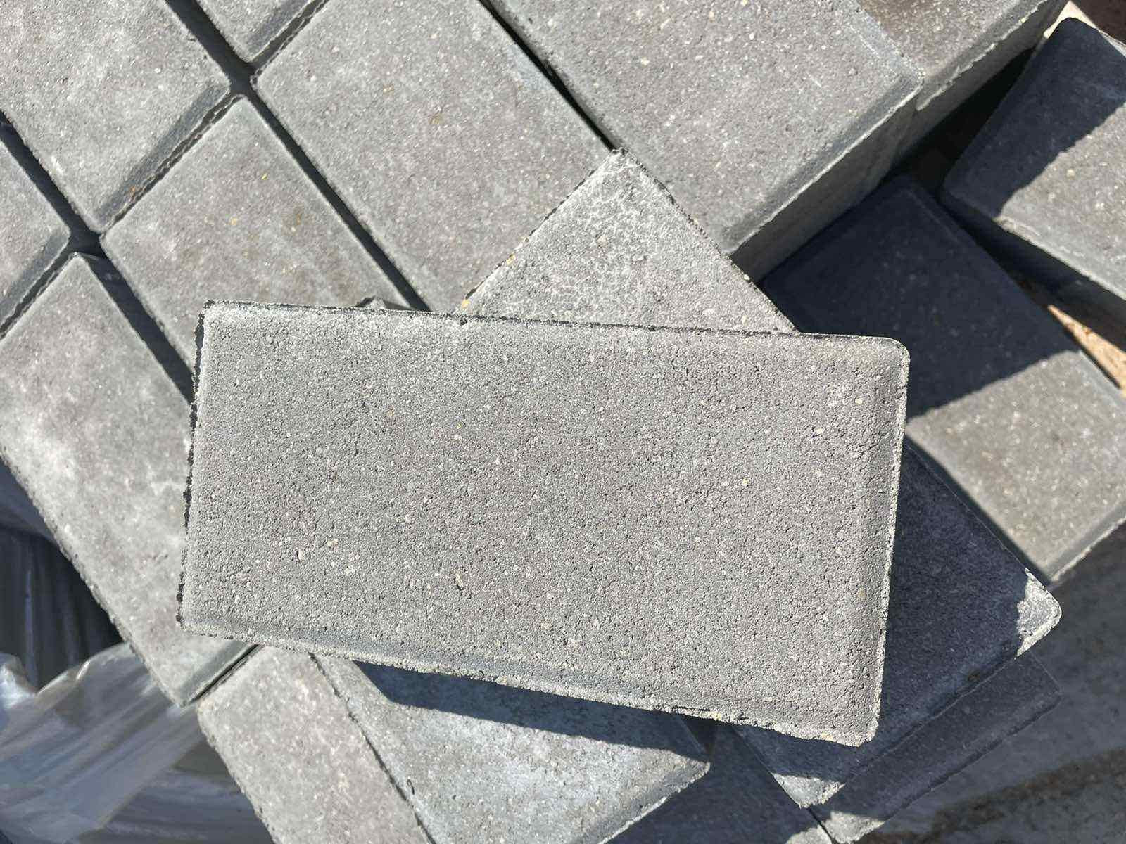 Prizma 6 (200x100x60) pilka